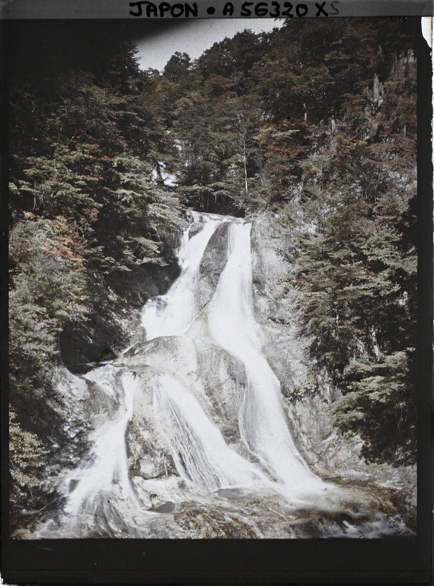 Image représentant Kirifuri-no-taki (cascade de Kirifuri)