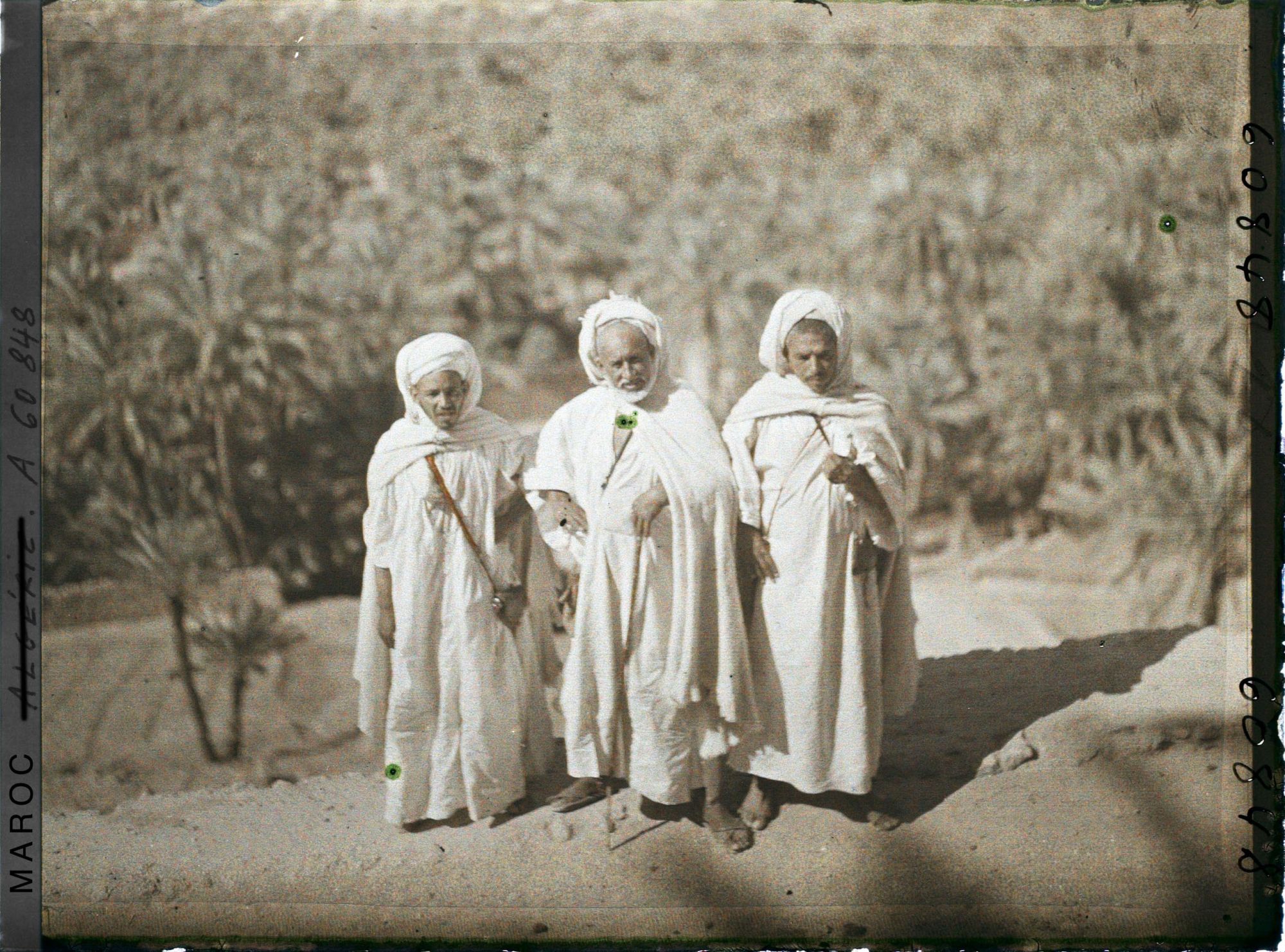 Image représentant Trois membres de la tribu des Beni Guil
