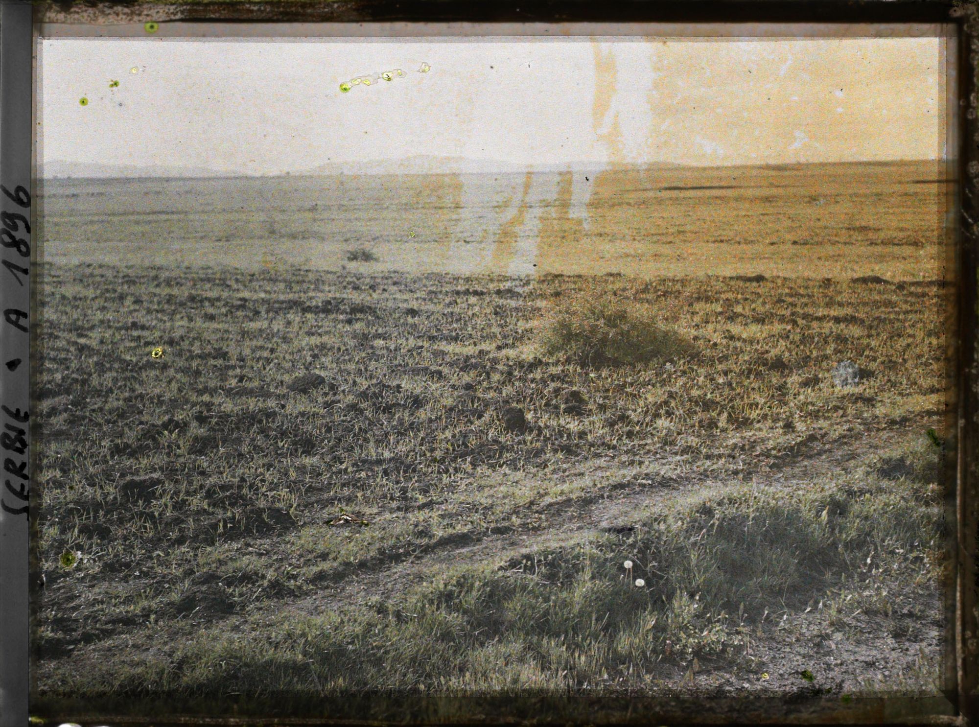 Image représentant La plaine de terre noire du Kosovo Polje ou plaine du Kosovo