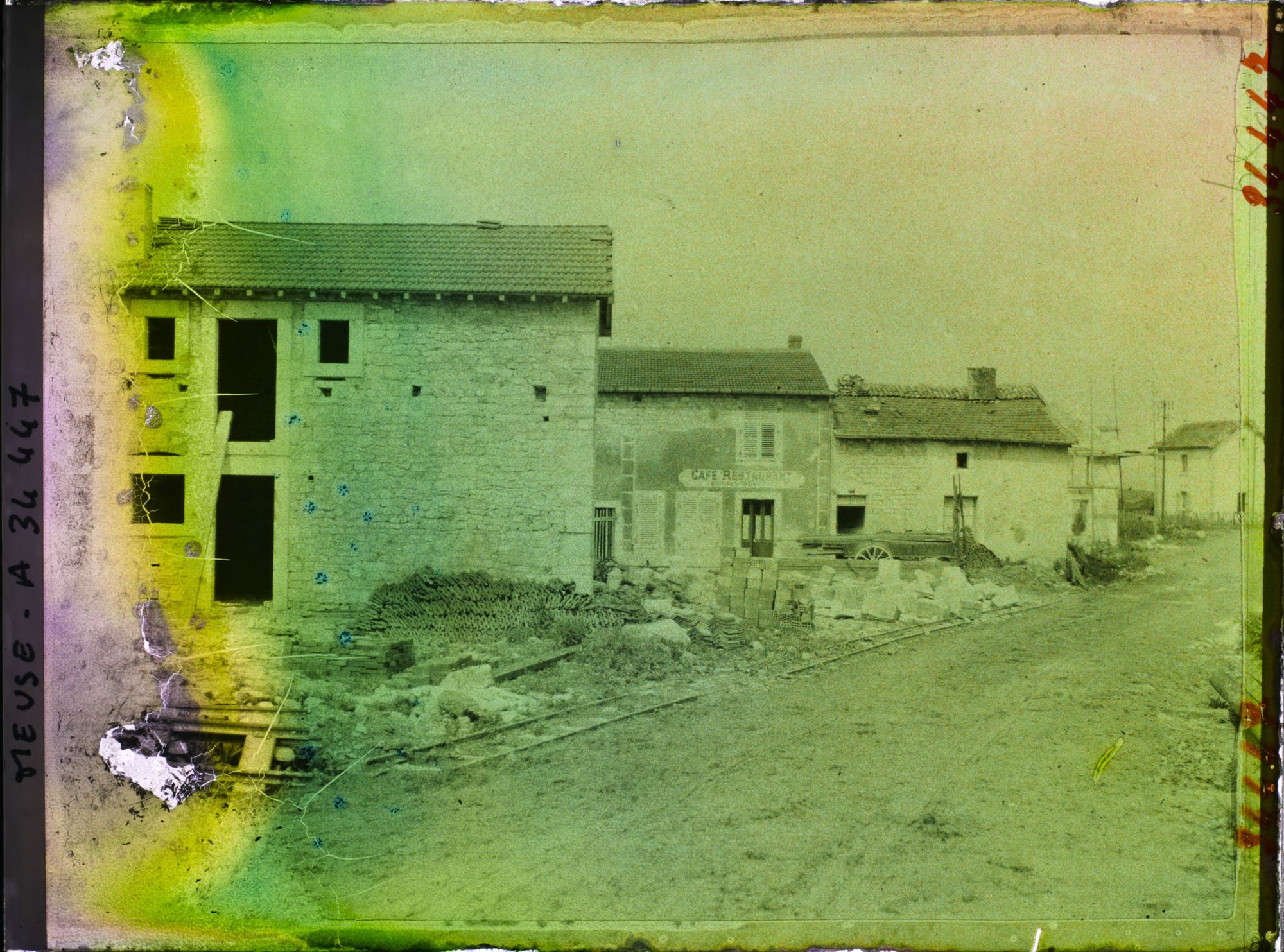 Image représentant France, Les Paroches, Reconstructions