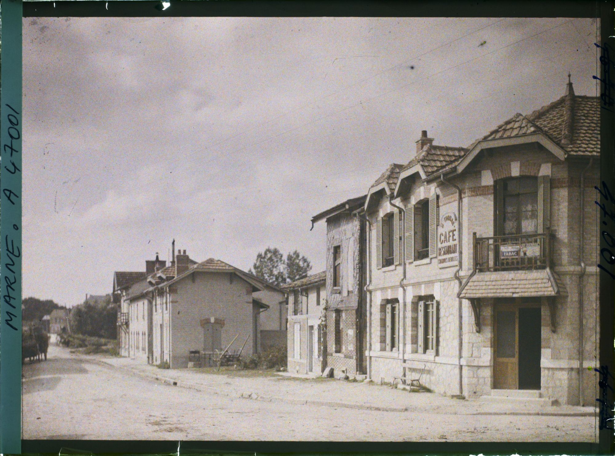 Image représentant France, Vienne la Ville Marne (340 h), Route de ville s/ Tourbe