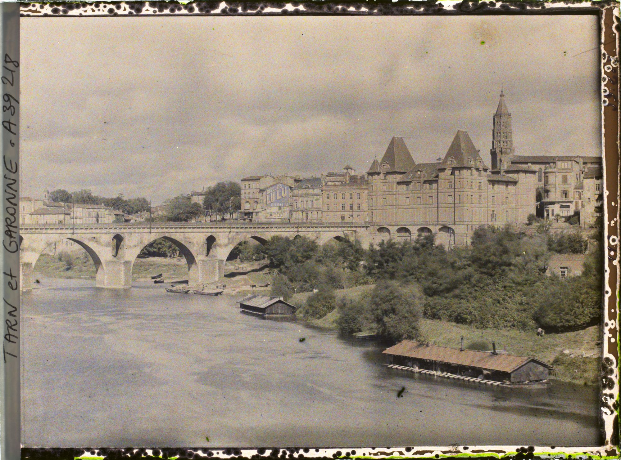 Image représentant Le pont Vieux et le musée Ingres