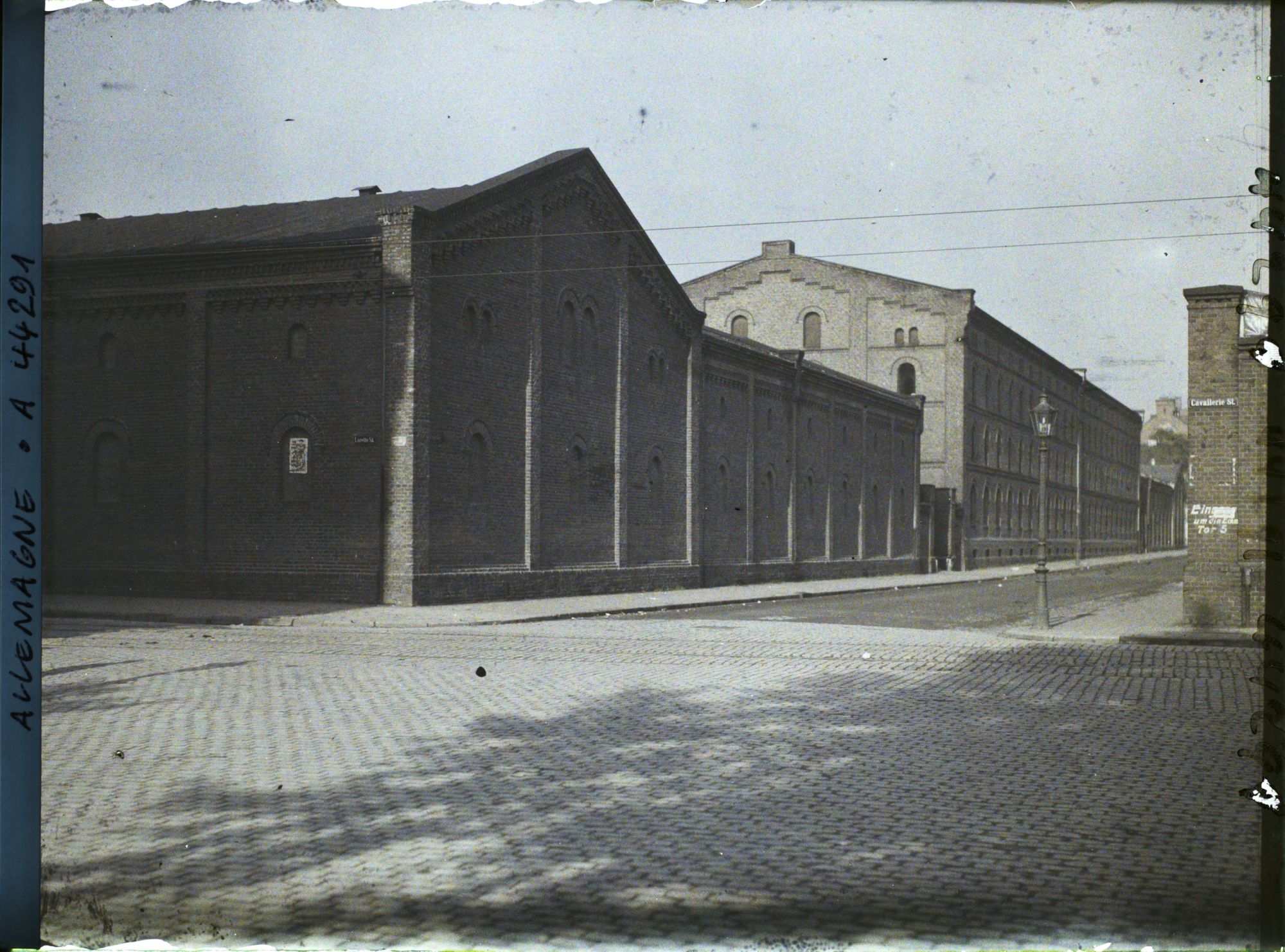 Image représentant Allemagne, Düsseldorf, Bt des Subces militaires