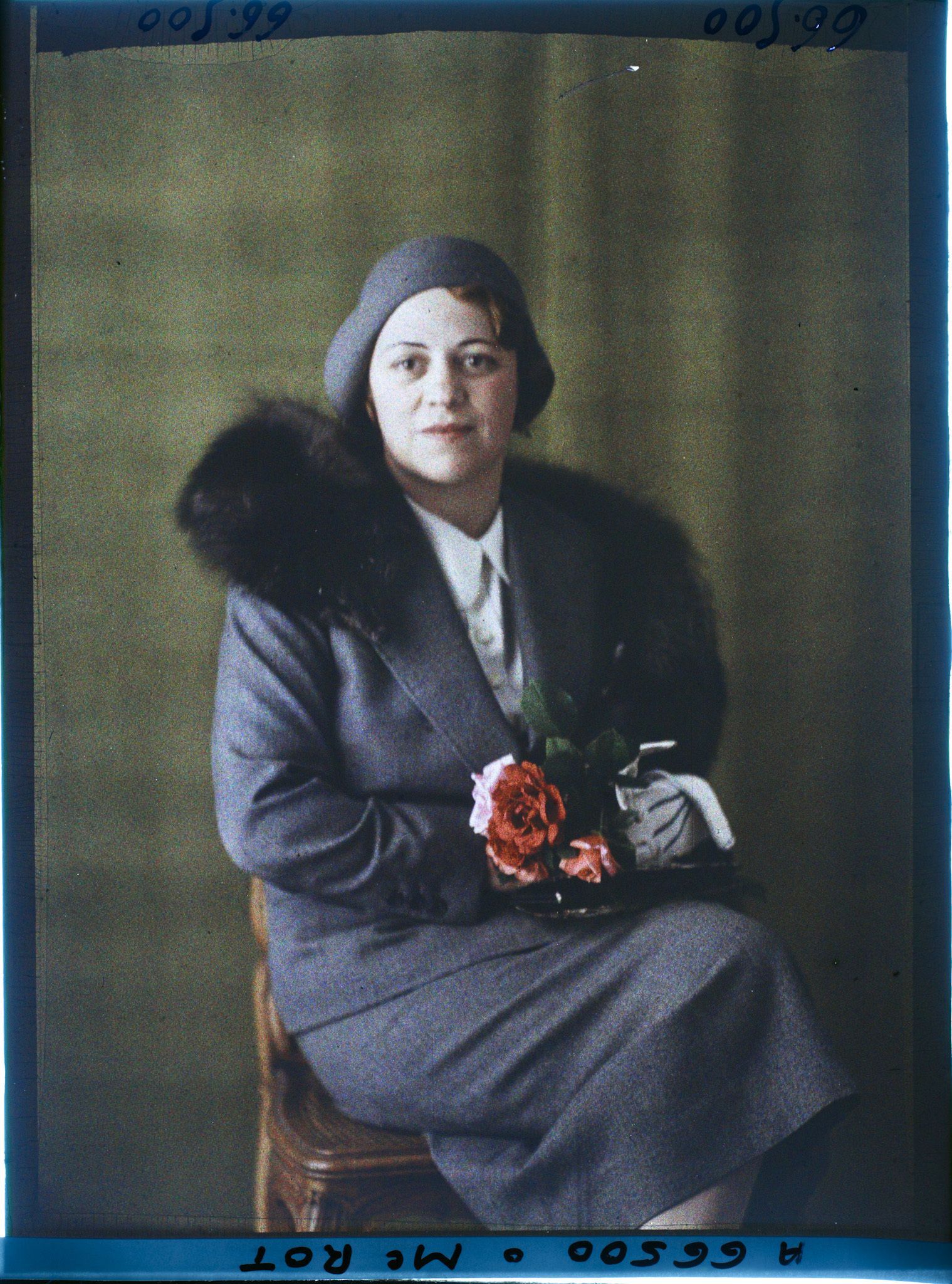 Image représentant https://musee-albert-kahn.s-museum.fr/home/NWQ2OTAwYzNmYjZlZTk1ZWQwODJmMjY4L2dlbmVyaWMtbm90aWNlLXRhYi9hdXRob3JpdHkvNjE3YTc5ZjVjZjhiODk2OGIzMzM3ZDIx/5d6900c3fb6ee95ed082f268/generic-notice-tab/authority/617a79ebcf8b8968b33376fc Madame Rot