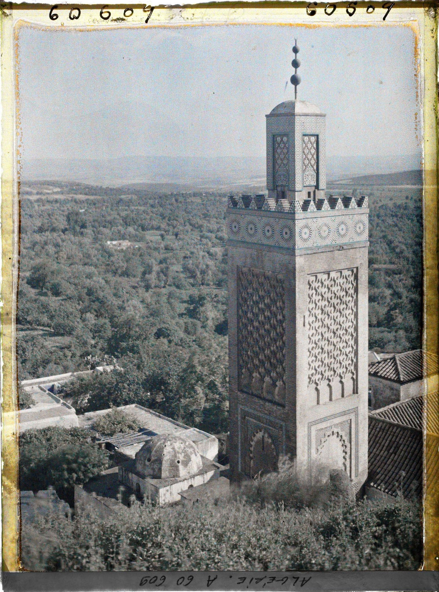 Image représentant Le minaret de la mosquée Sidi El Halaoui