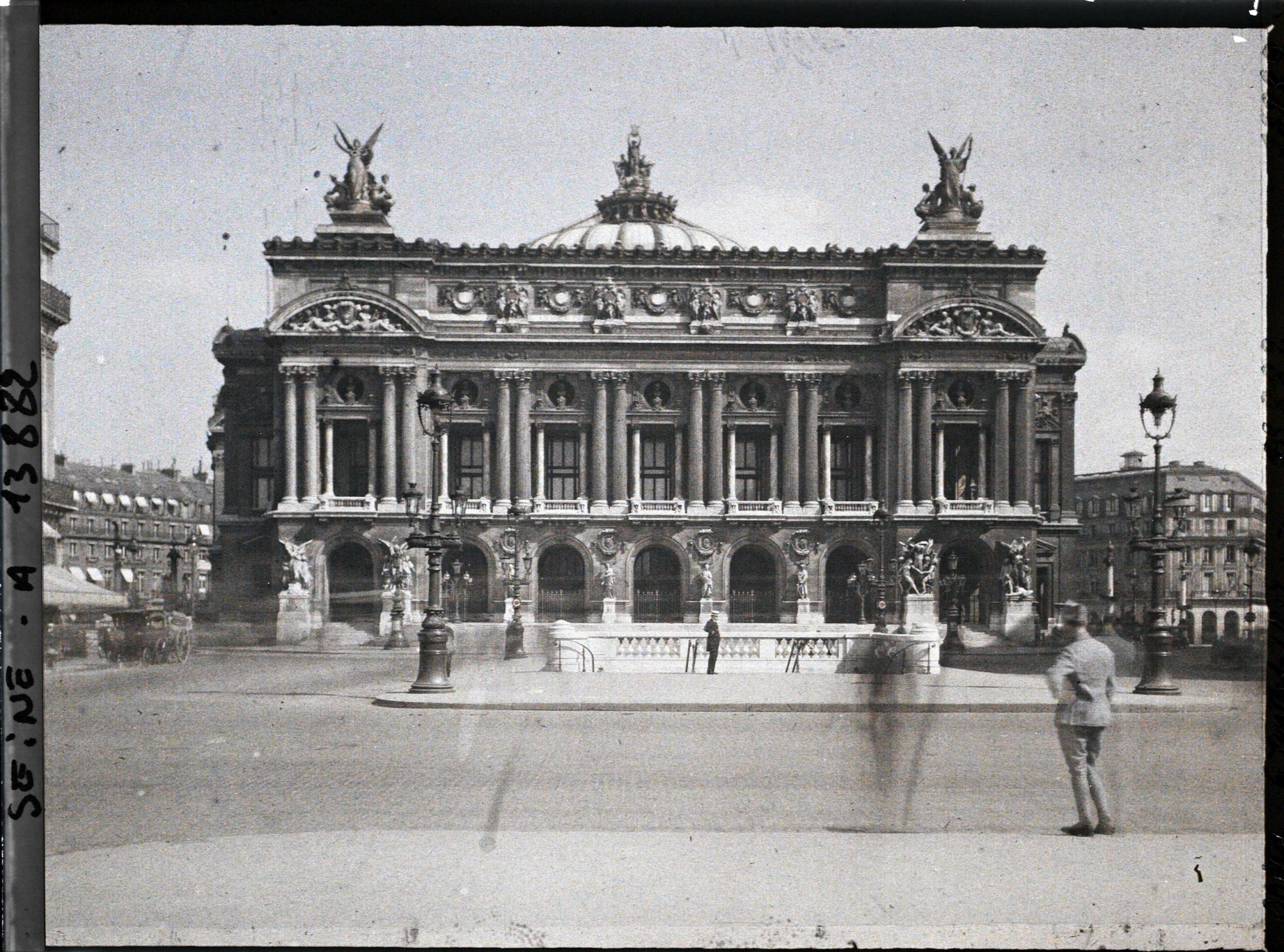 Image représentant L'Opéra Garnier, place de l'Opéra