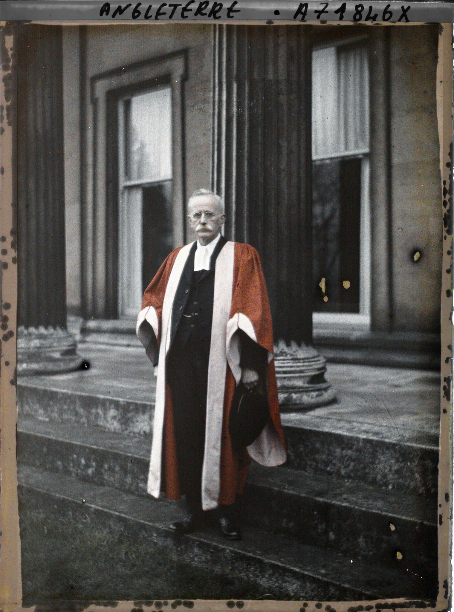 Image représentant Un universitaire