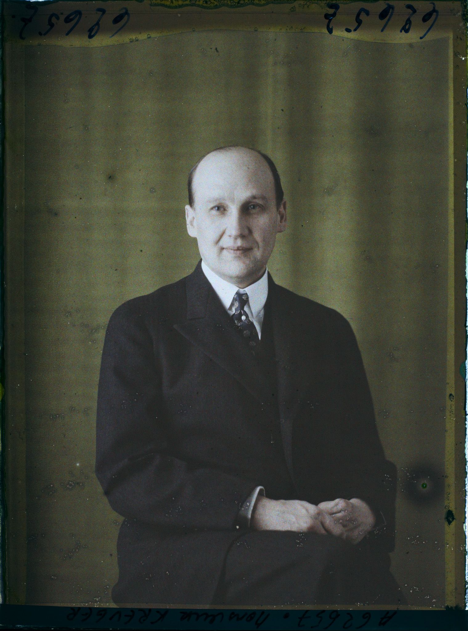 Image représentant https://musee-albert-kahn.s-museum.fr/home/NWQ2OTAwYzNmYjZlZTk1ZWQwODJmMjY4L2dlbmVyaWMtbm90aWNlLXRhYi9hdXRob3JpdHkvNjE3YTc5ZjVjZjhiODk2OGIzMzM3ZDIx/5d6900c3fb6ee95ed082f268/generic-notice-tab/authority/617a79ebcf8b8968b333708c Monsieur Ivar Kreuger