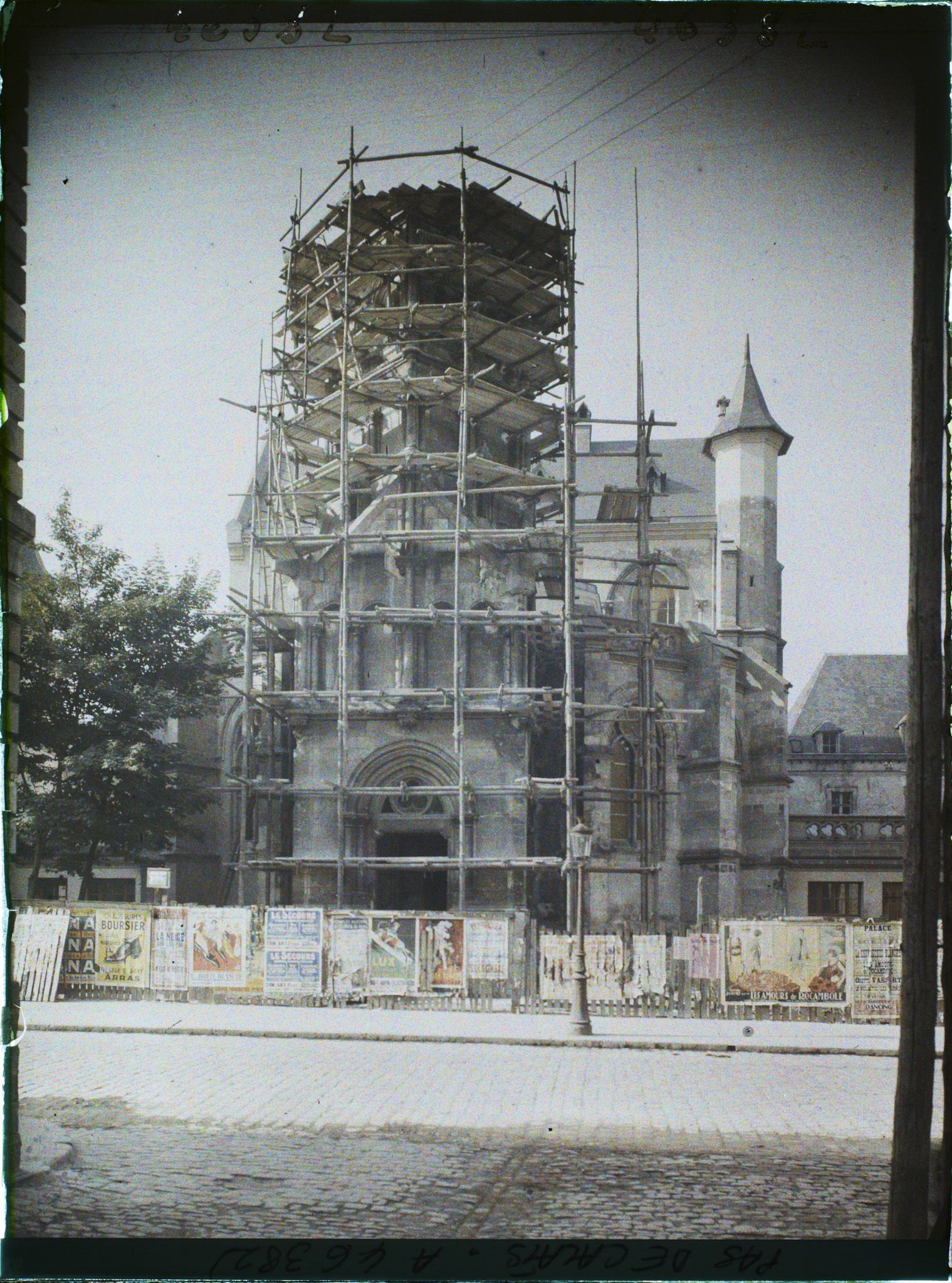 Image représentant France, Arras, Ne De des Ardents, en reconstruction
