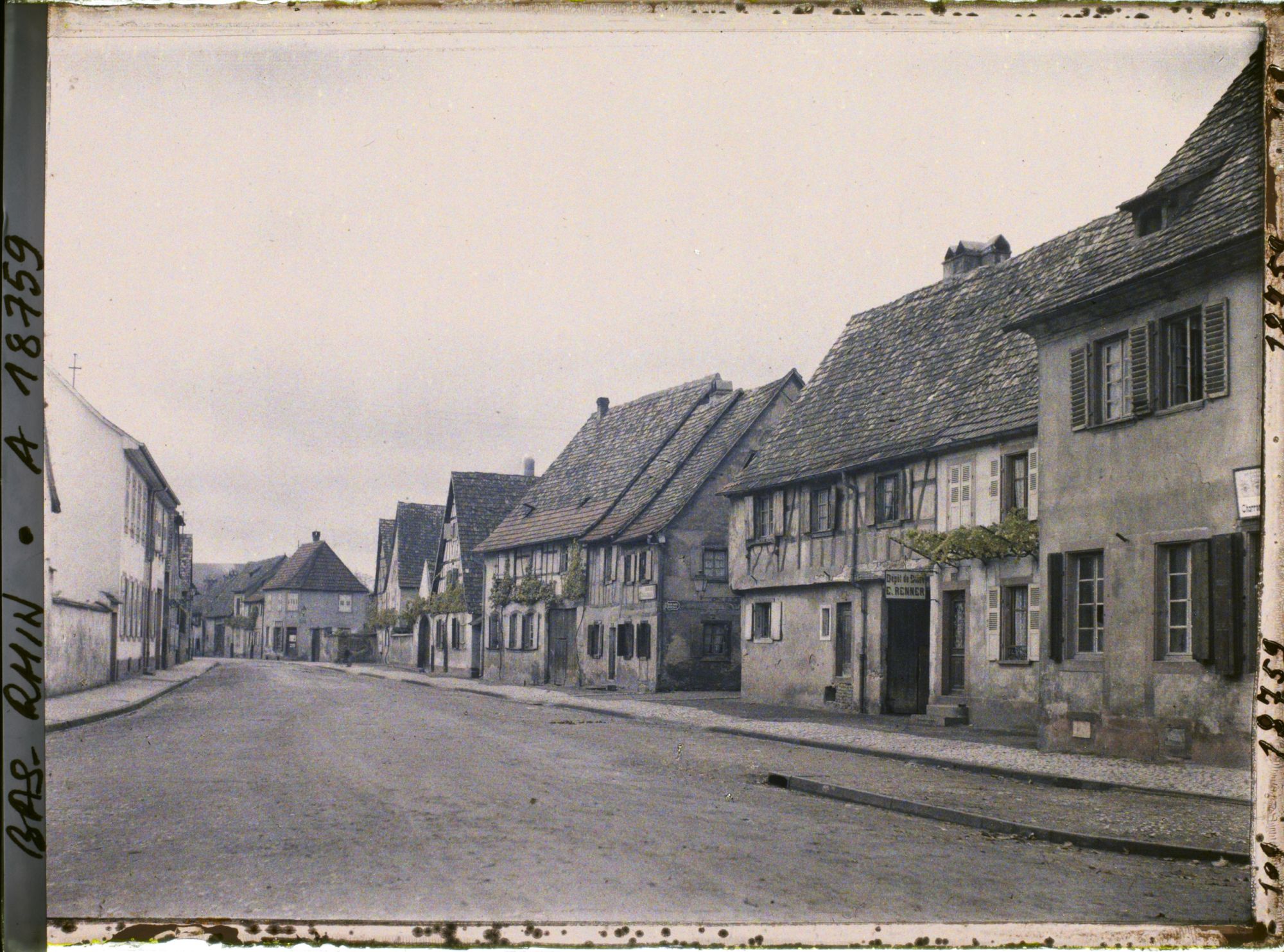 Image représentant France, Haguenau, La Mare des Canards prise de la Porte de Wissembourg