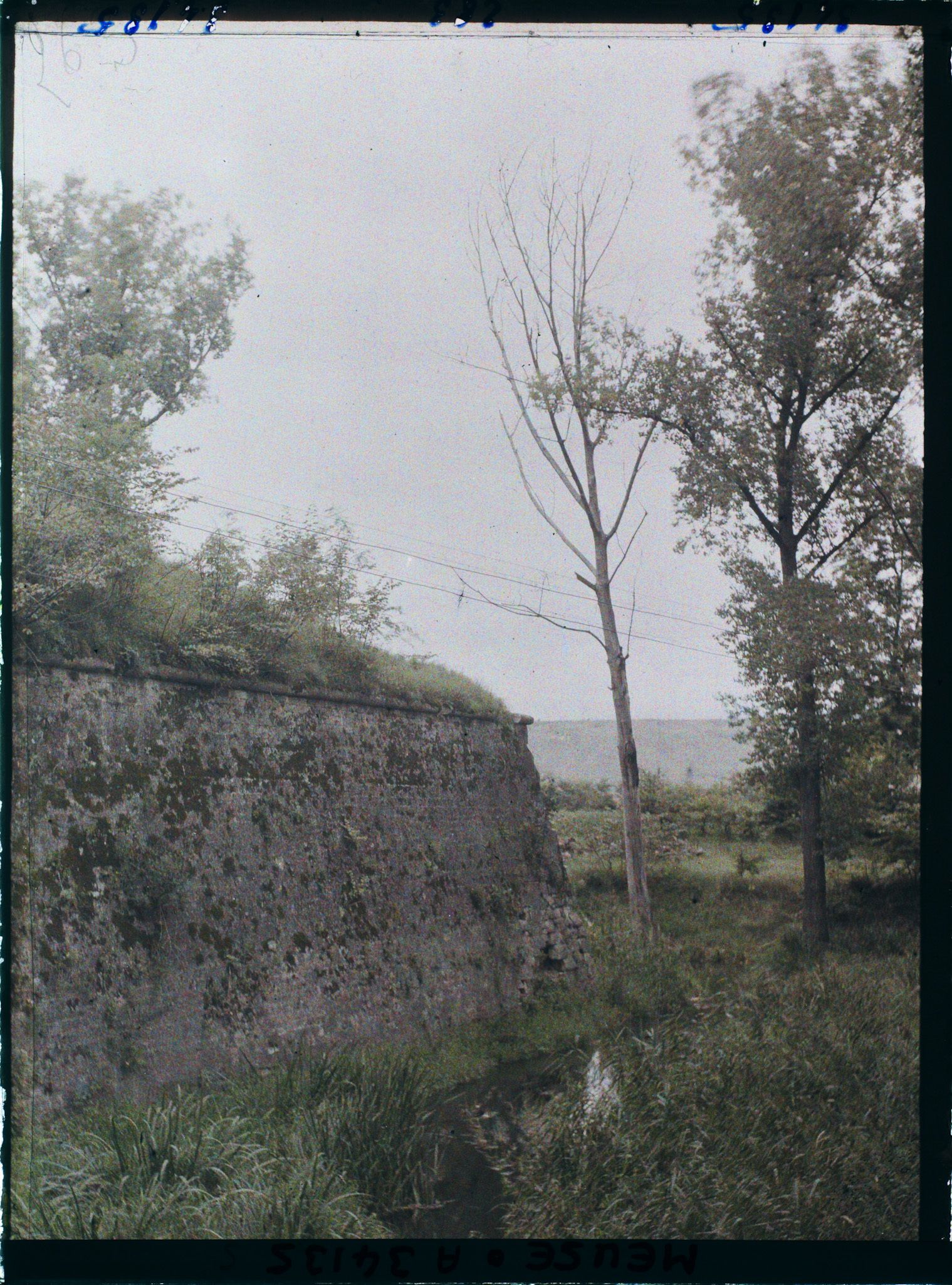 Image représentant France, Verdun, Un coin des Remparts près de la Porte Chaussée