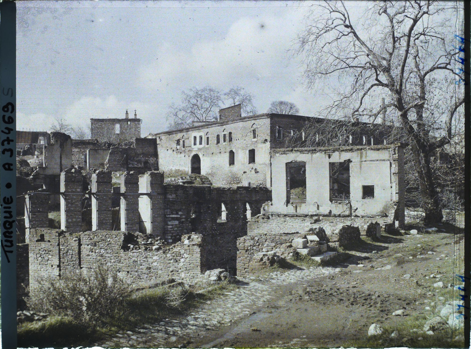 Image représentant Turquie, Aidin, Ruines vers les Bains