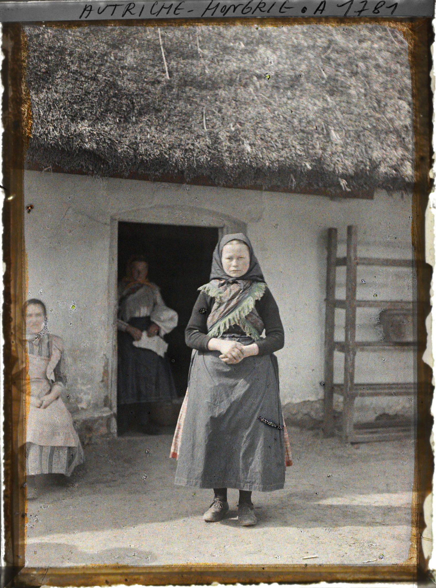 Image représentant Habitantes de Rákospalota, village des environs de Budapest