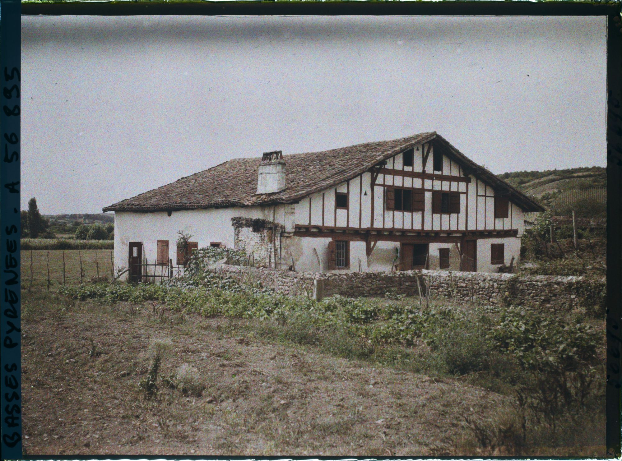 Image représentant France, Bas Cambo, Dans le Village : Grande ferme