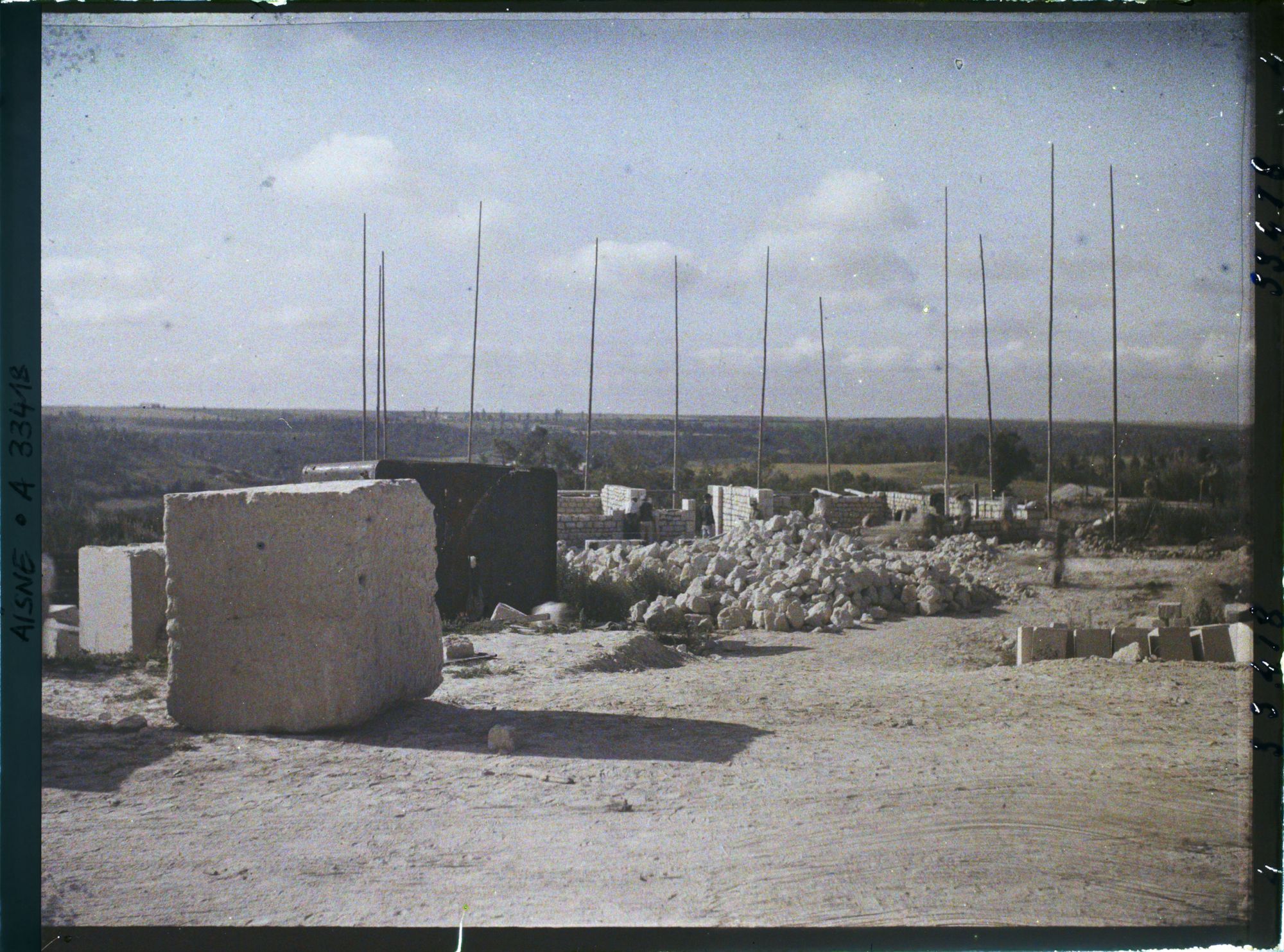 Image représentant France, Neuville s/ Margival, Reconstructions