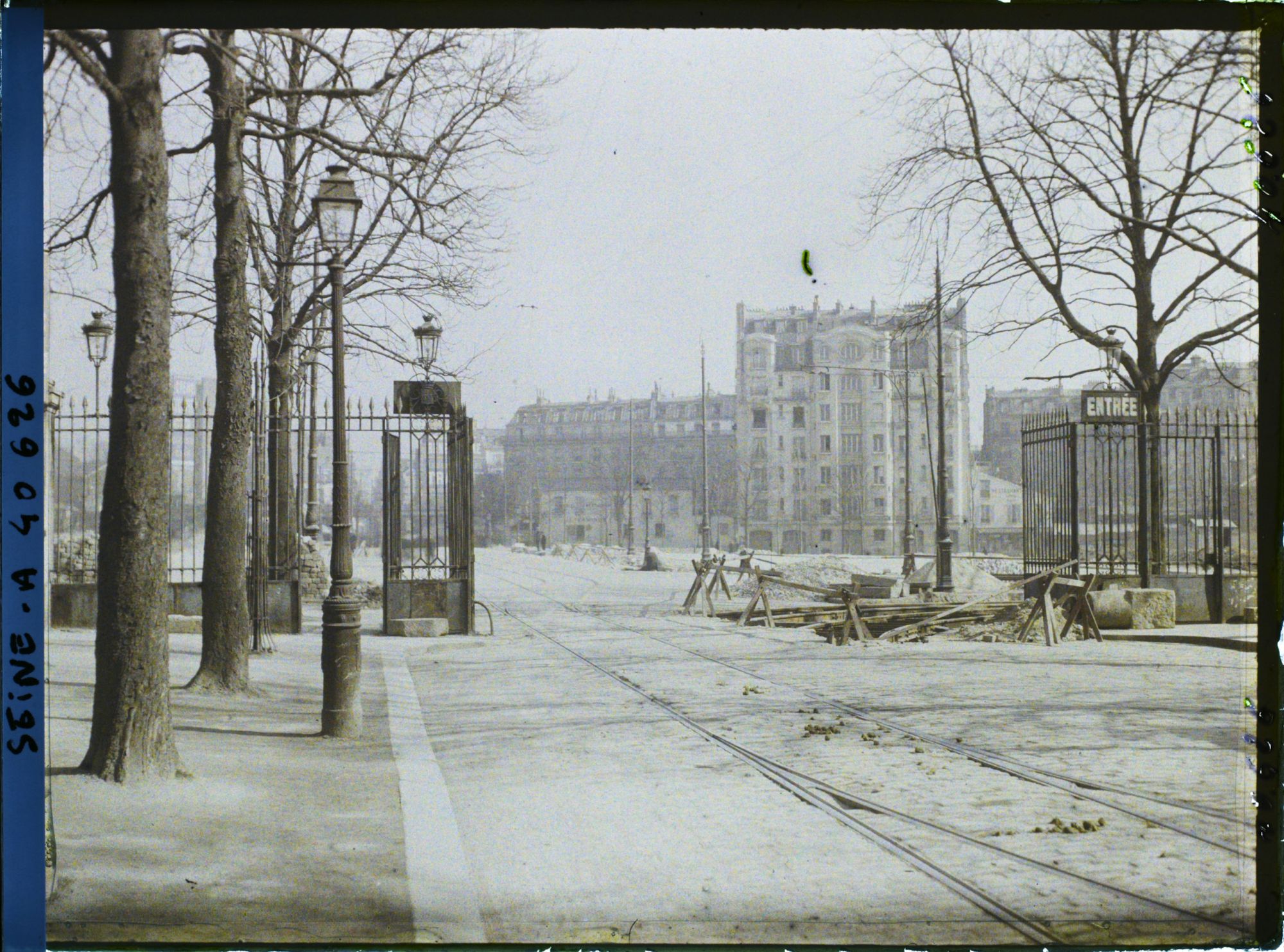 Image représentant Emplacement des anciennes fortifications à la porte d'Auteuil, au niveau du boulevard Exelmans