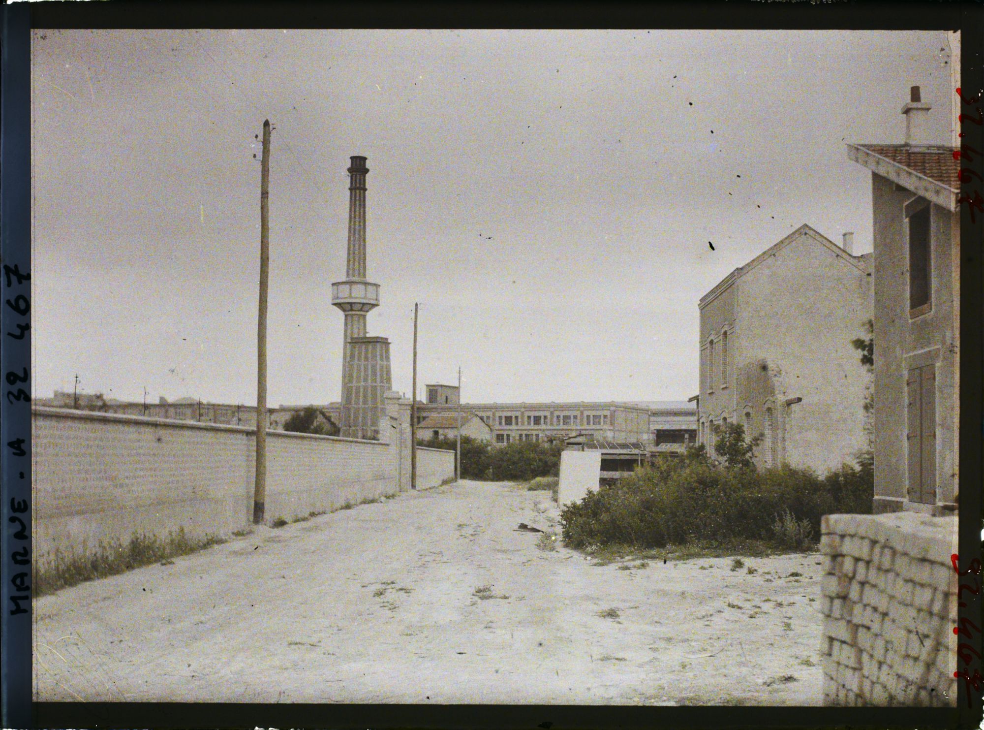 Image représentant France, Bétheny, Usine construite sur l'ancien emplacement du Centre de résistance (point de défense de Reims)