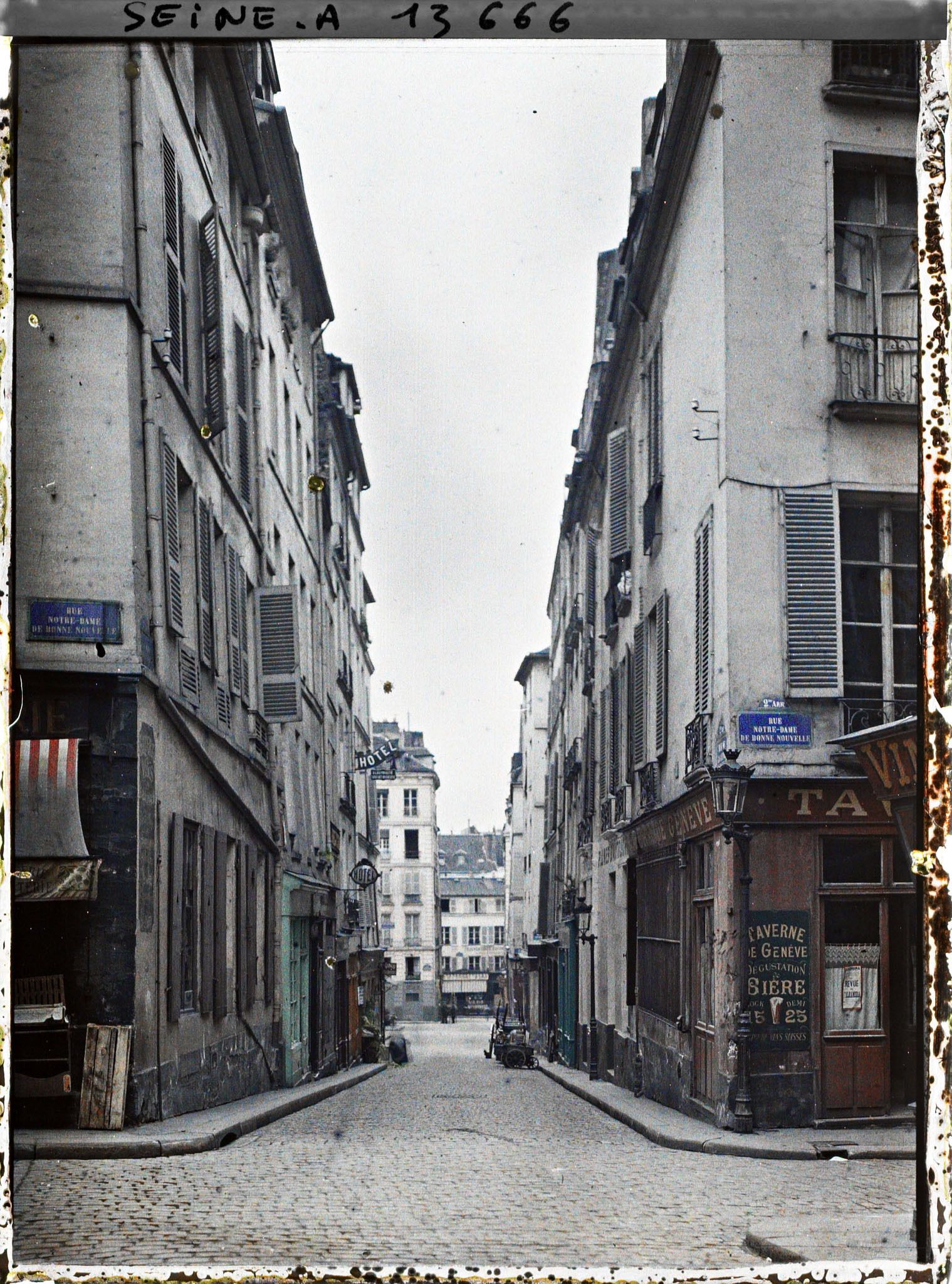 Image représentant La rue Notre-Dame-de-Bonne-Nouvelle et la rue de la Lune