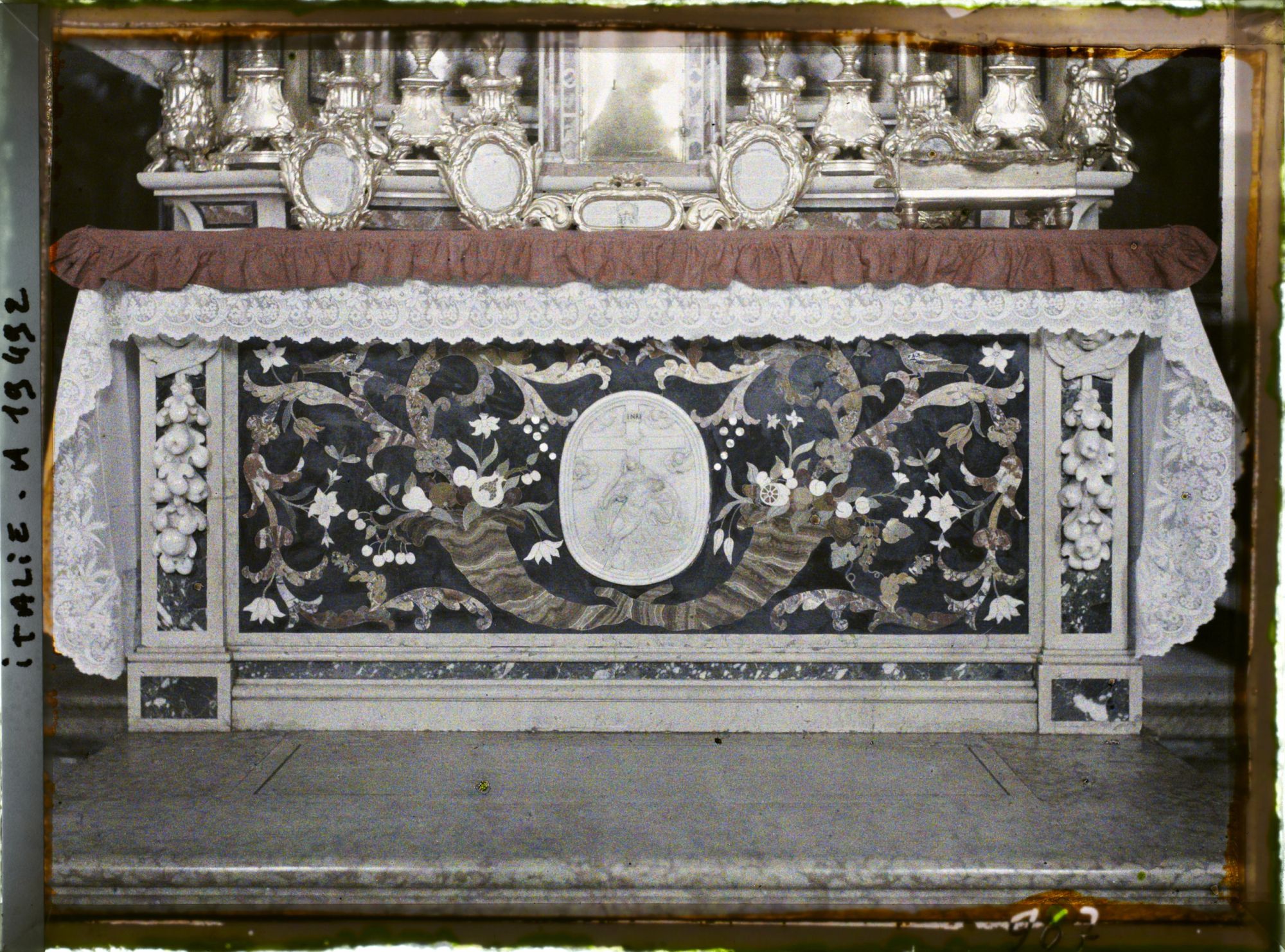 Image représentant Détail de l'autel de l'église Santi Siro e Libero