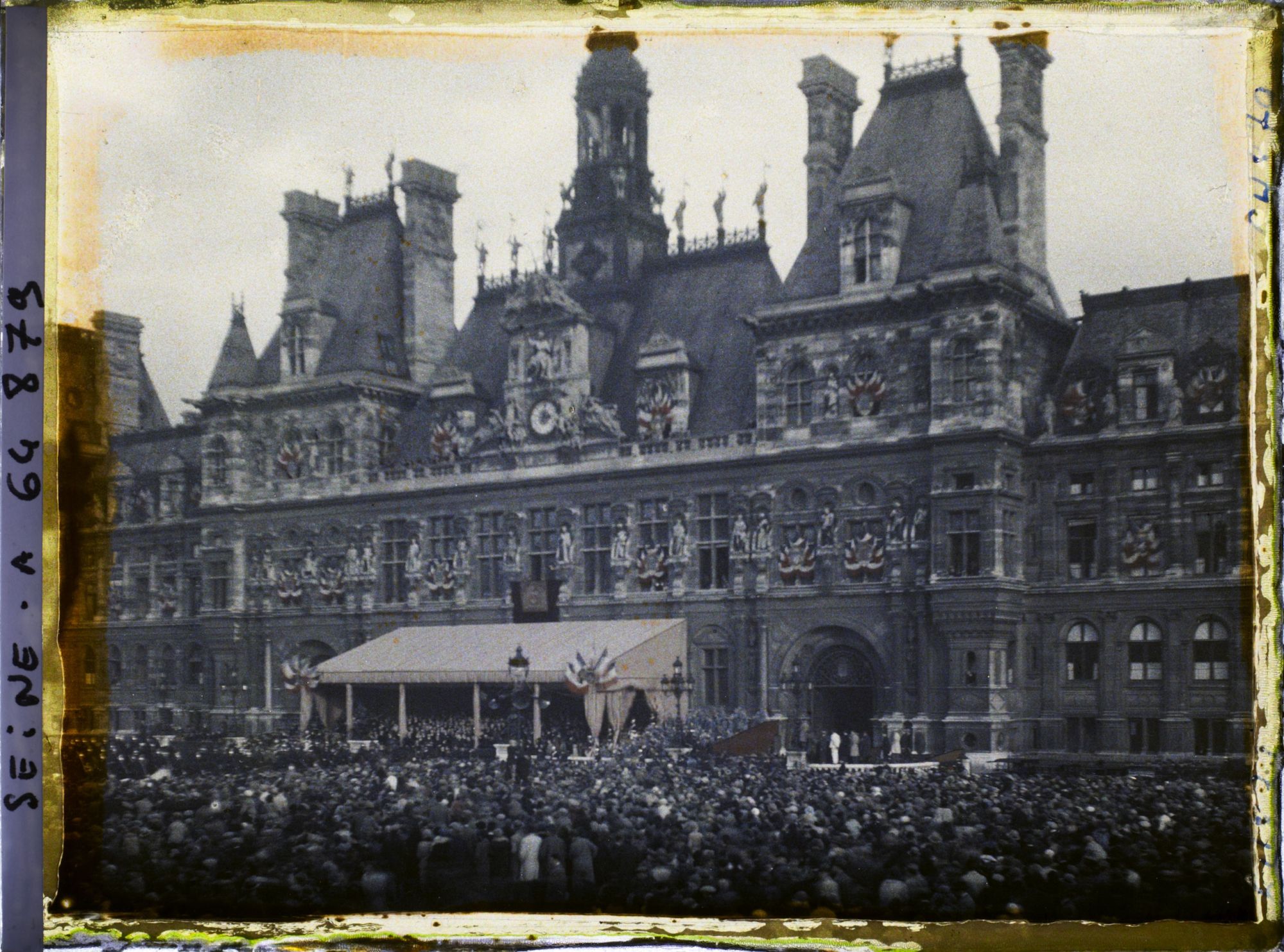Image représentant Réception en l'honneur de Costes et Bellonte après leur triomphal raid aérien Paris-New-York