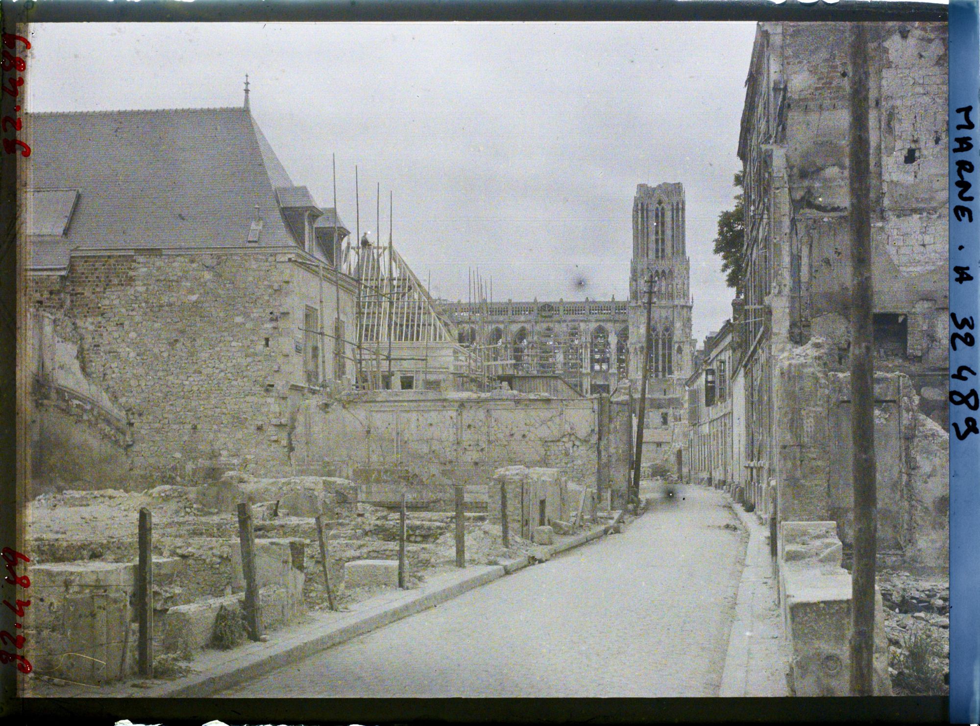 Image représentant France, Bétheny, Rue du Carouge, direction rue des Chapelains