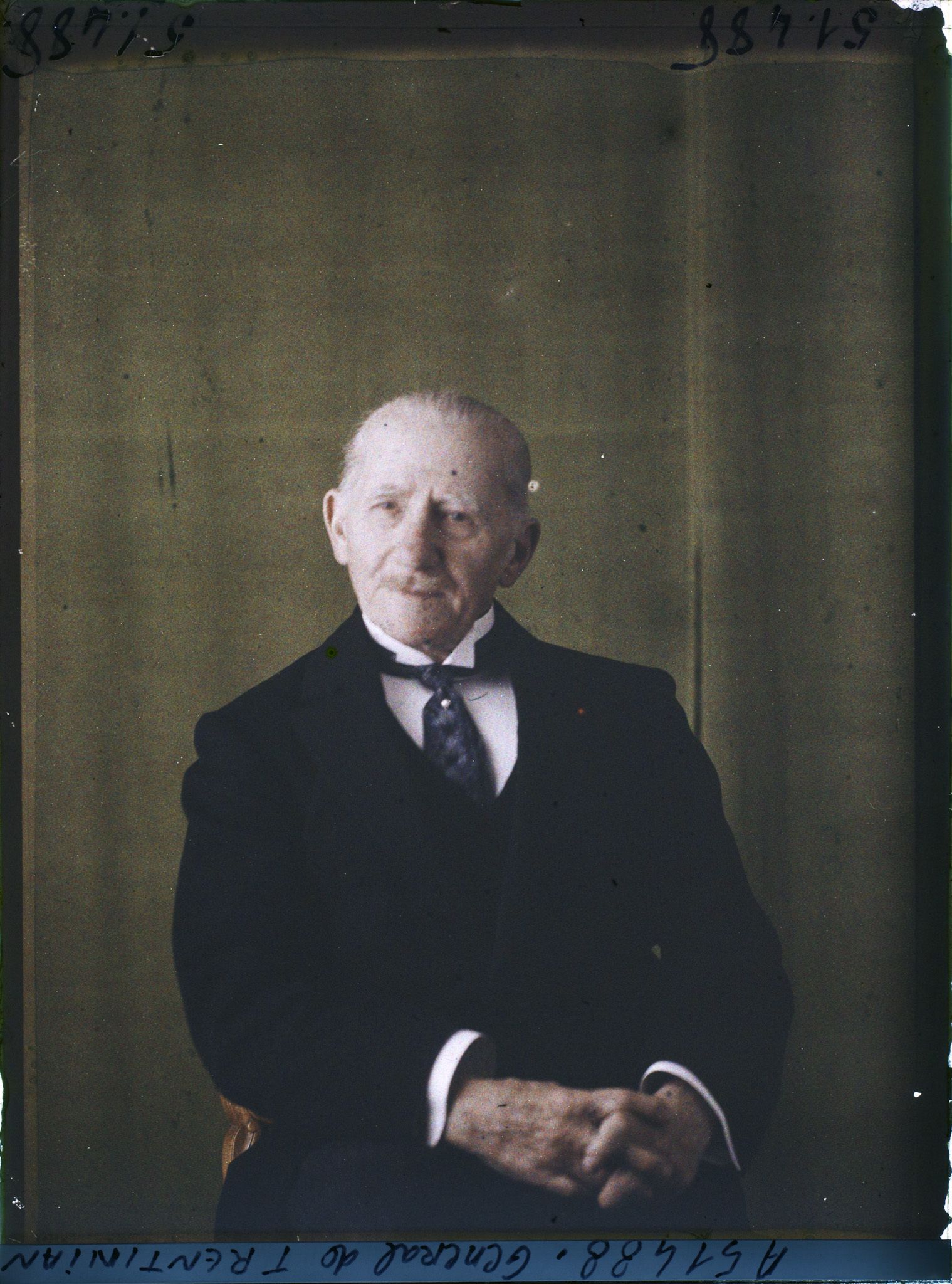 Image représentant https://musee-albert-kahn.s-museum.fr/home/NWQ2OTAwYzNmYjZlZTk1ZWQwODJmMjY4L2dlbmVyaWMtbm90aWNlLXRhYi9hdXRob3JpdHkvNjE3YTc5ZjVjZjhiODk2OGIzMzM3ZDIx/5d6900c3fb6ee95ed082f268/generic-notice-tab/authority/617a79ebcf8b8968b33378d6 Le Général Edgard de Trentinian