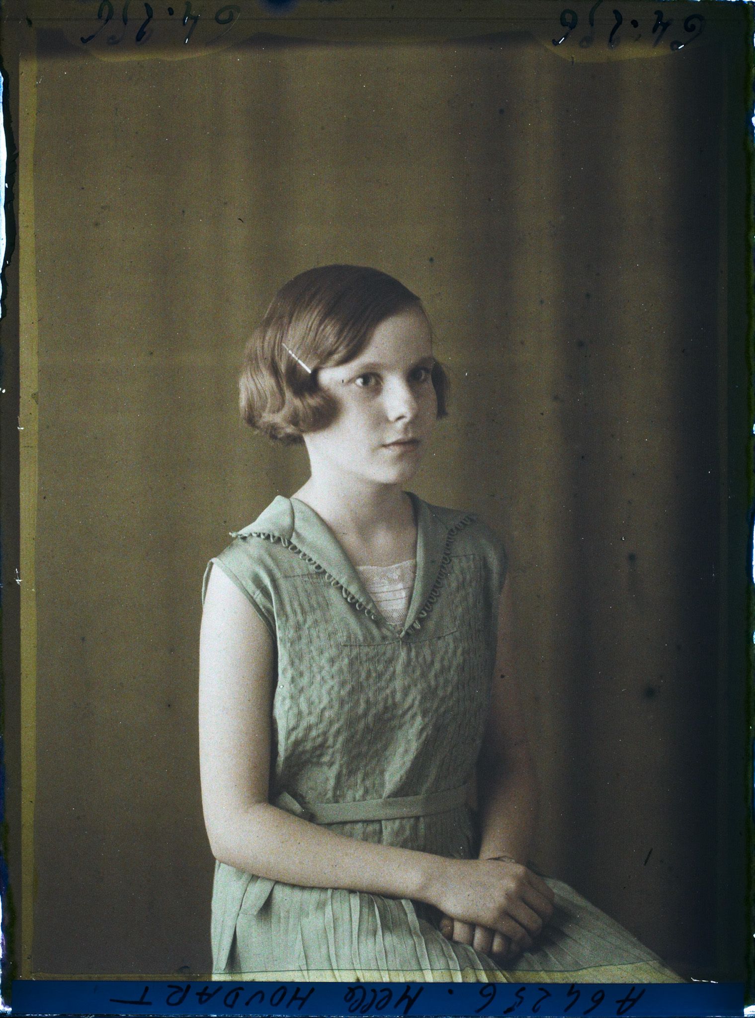 Image représentant https://musee-albert-kahn.s-museum.fr/home/NWQ2OTAwYzNmYjZlZTk1ZWQwODJmMjY4L2dlbmVyaWMtbm90aWNlLXRhYi9hdXRob3JpdHkvNjE3YTc5ZjVjZjhiODk2OGIzMzM3ZDIx/5d6900c3fb6ee95ed082f268/generic-notice-tab/authority/617a79ebcf8b8968b3336f1a Mademoiselle Houdart