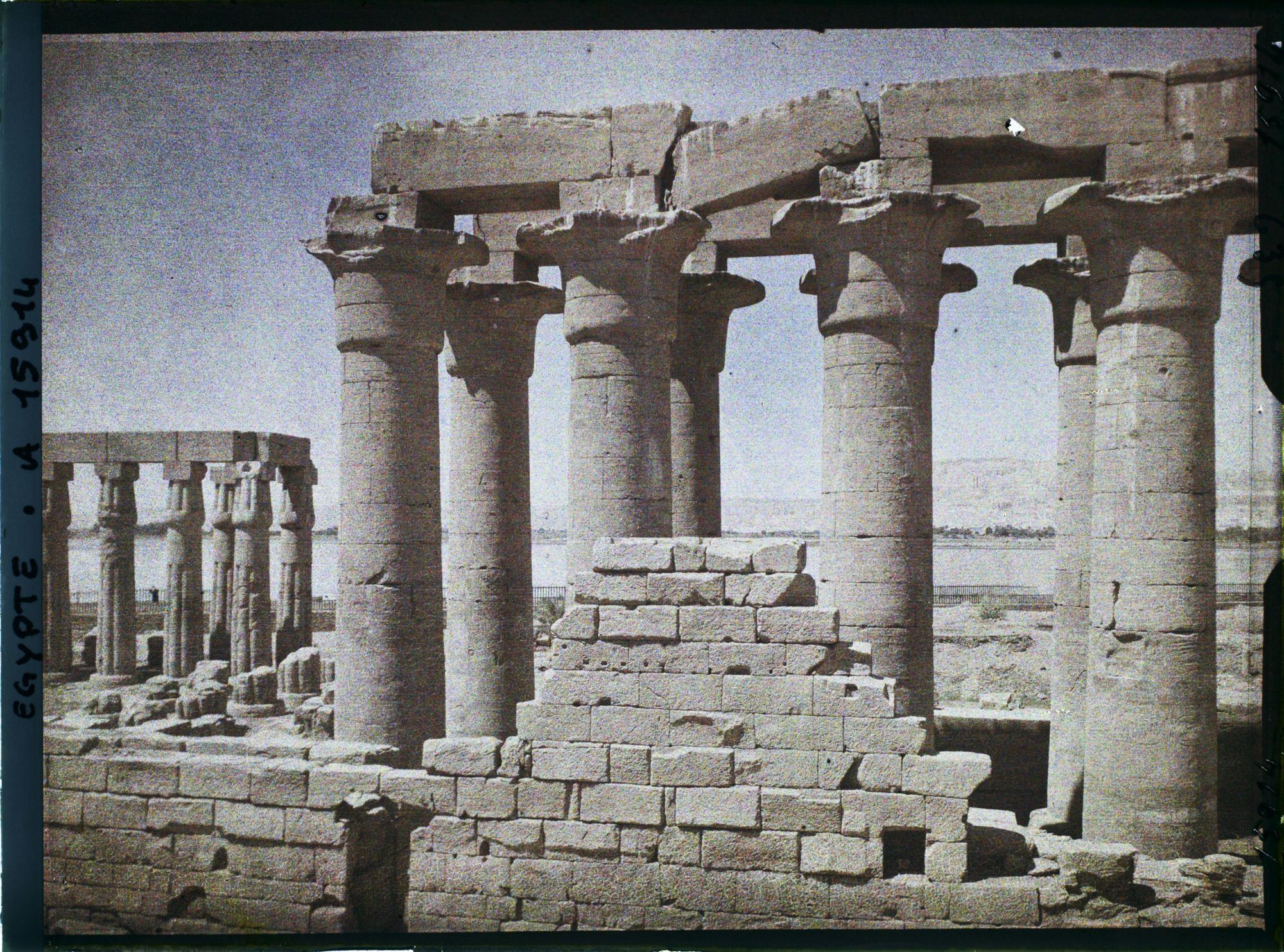 Image représentant Colonnade d'Amenophis III