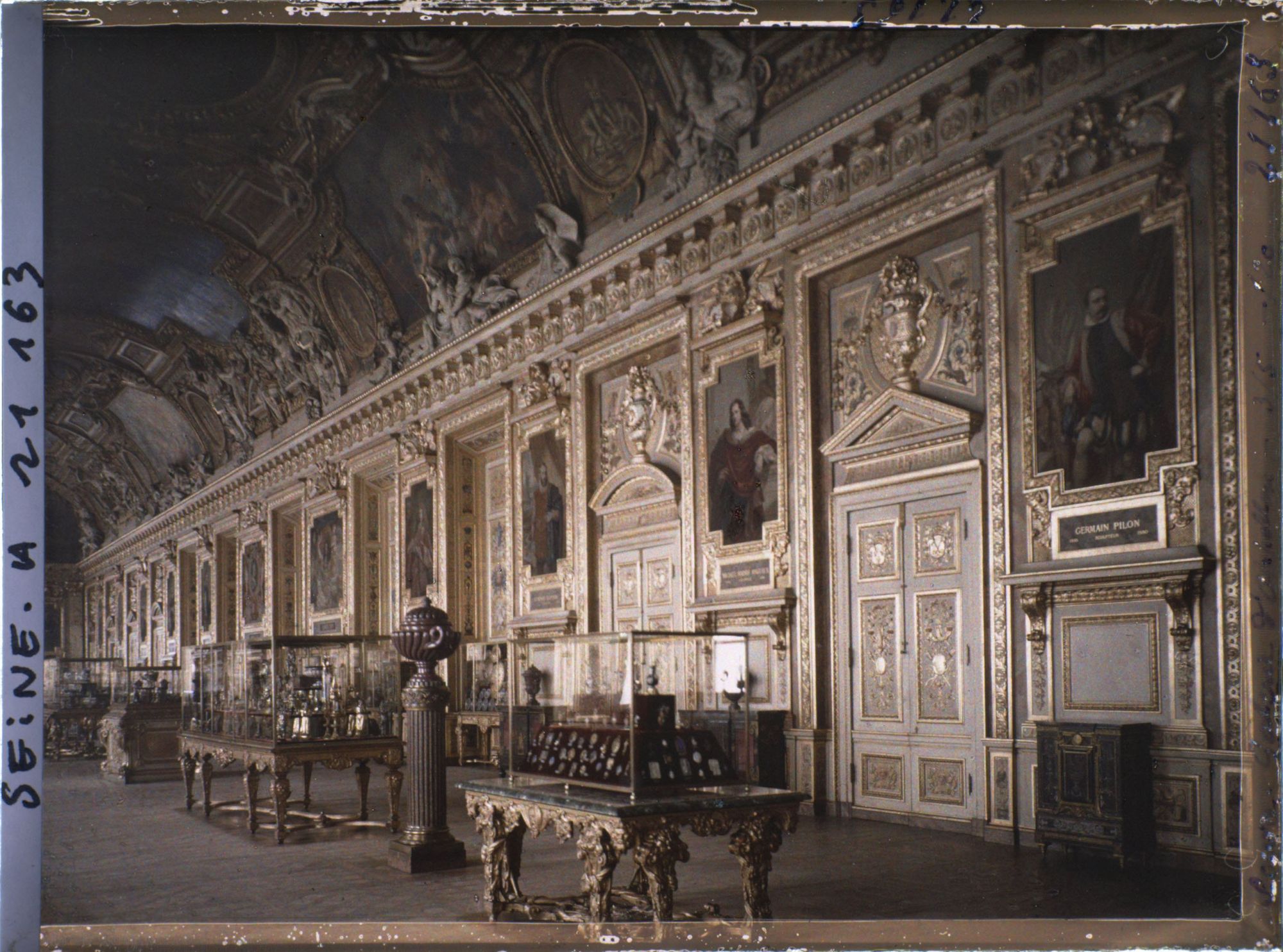 Image représentant La galerie d'Apollon, musée du Louvre