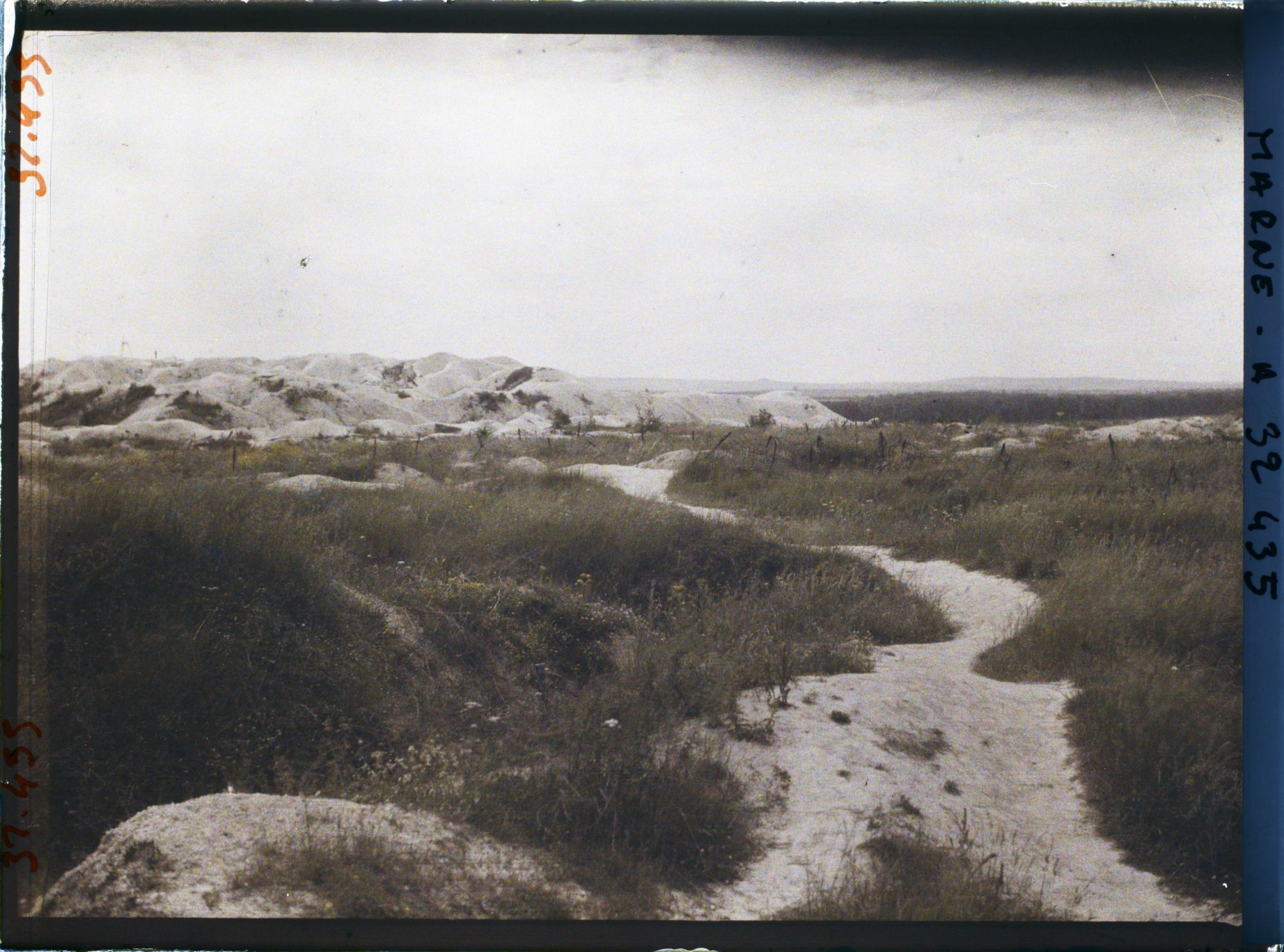 Image représentant France, Reims, Le fort, et ancien Chemin de relève
