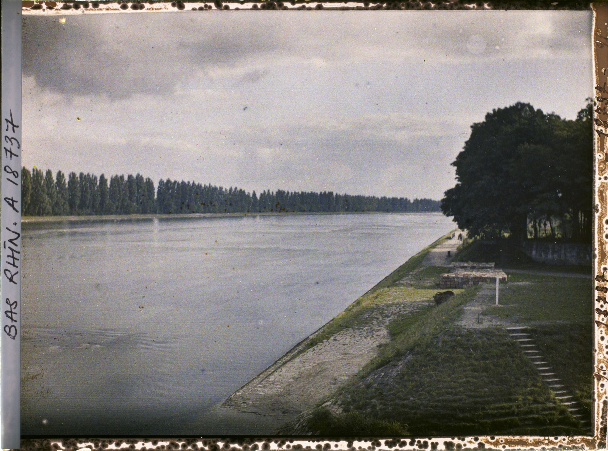 Image représentant France, Pont de Kehl, Le Rhin vu du Pont vers l'amont
