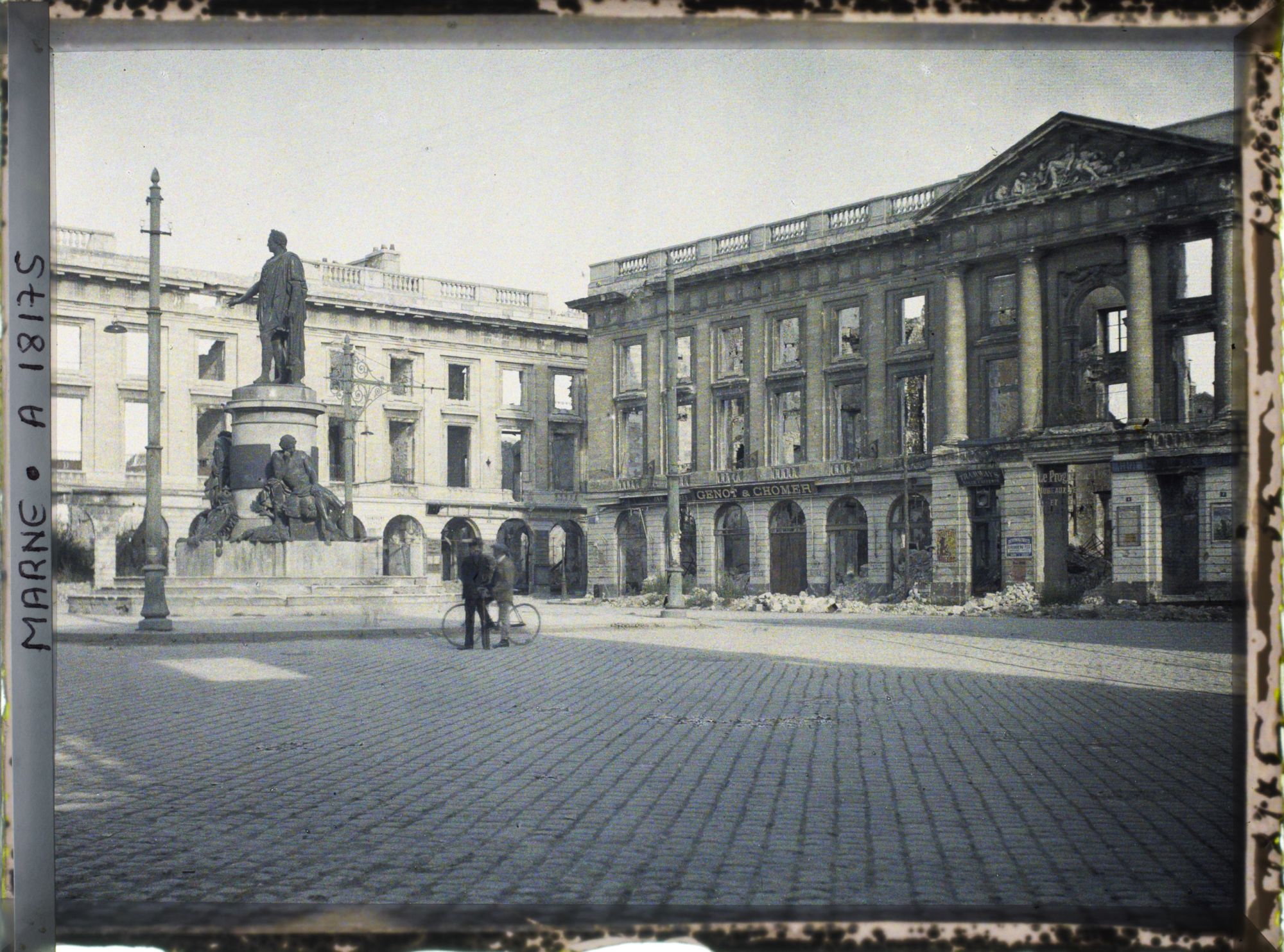 Image représentant France, Reims, Place Royale