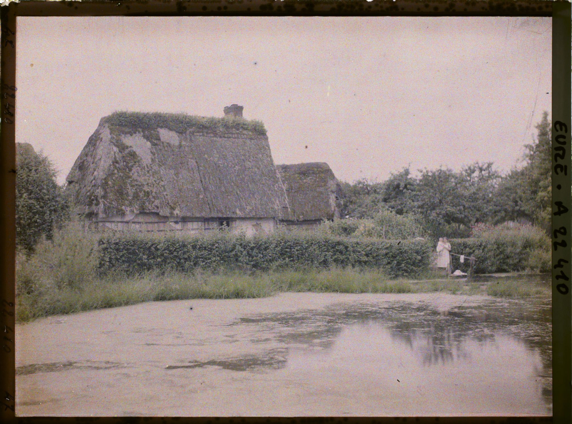 Image représentant Petite maison et mare