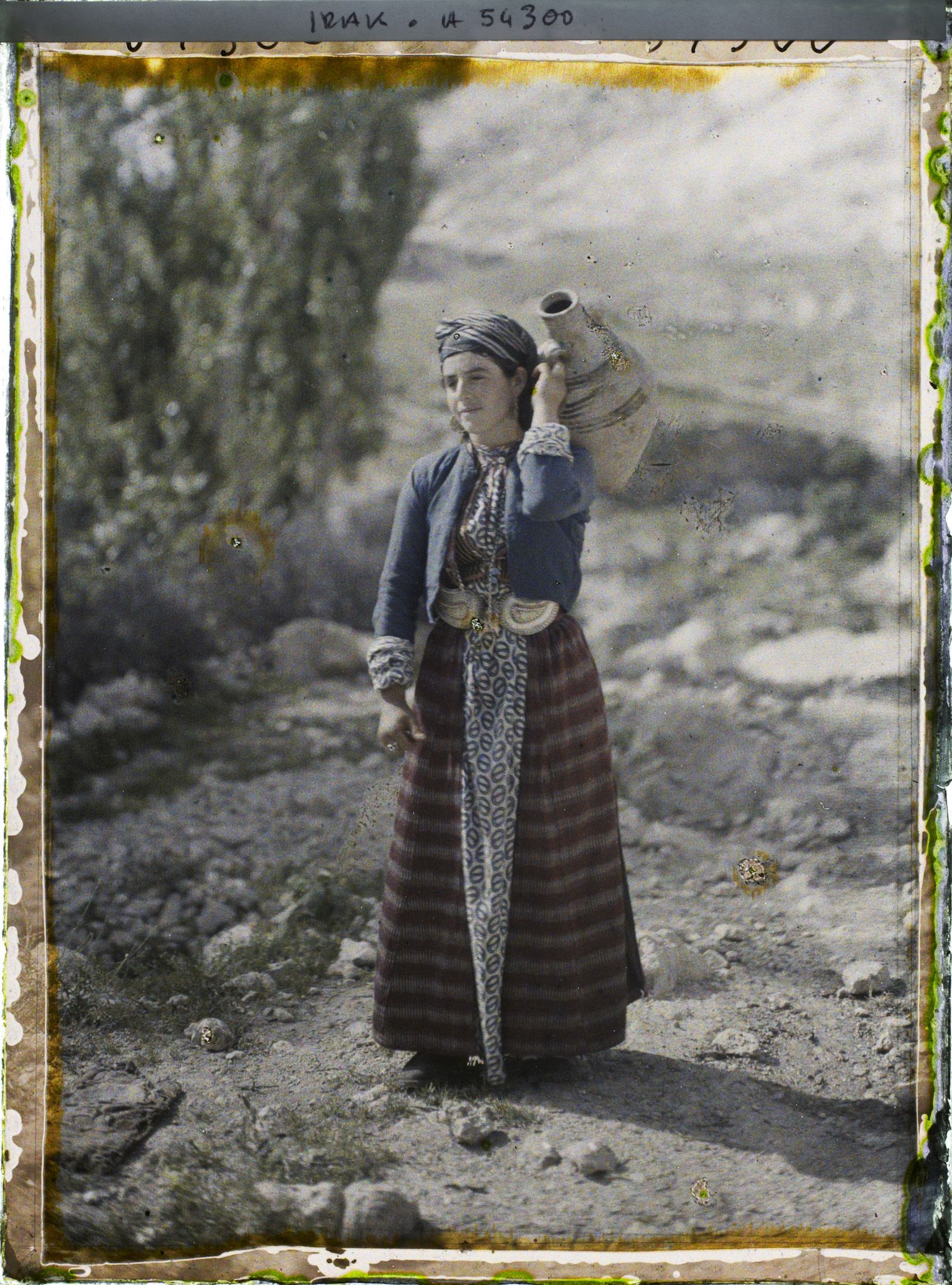 Image représentant Jeune femme kurde