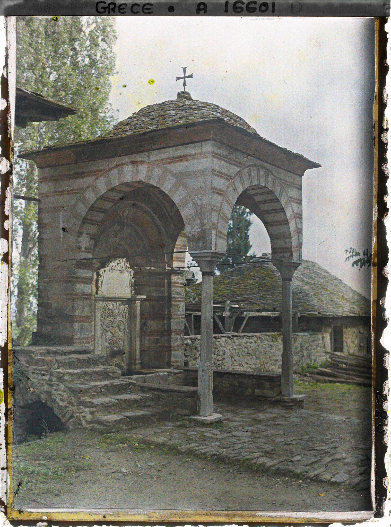 Image représentant Mont Athos, Karyès, Fontaine de Coutloumousson