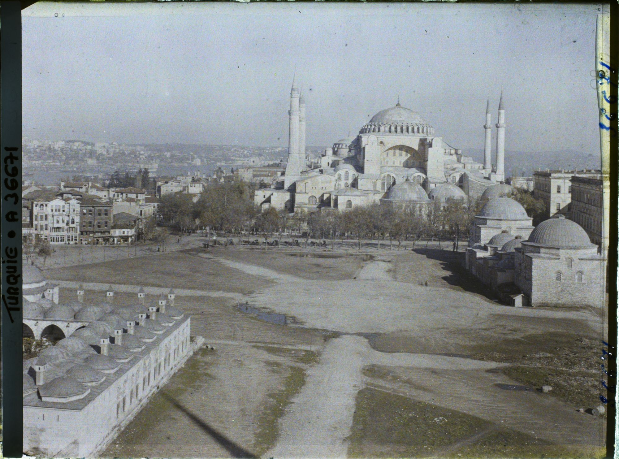 Image représentant Turquie, Constantinople, Vue panoramique sur Ste Sophie