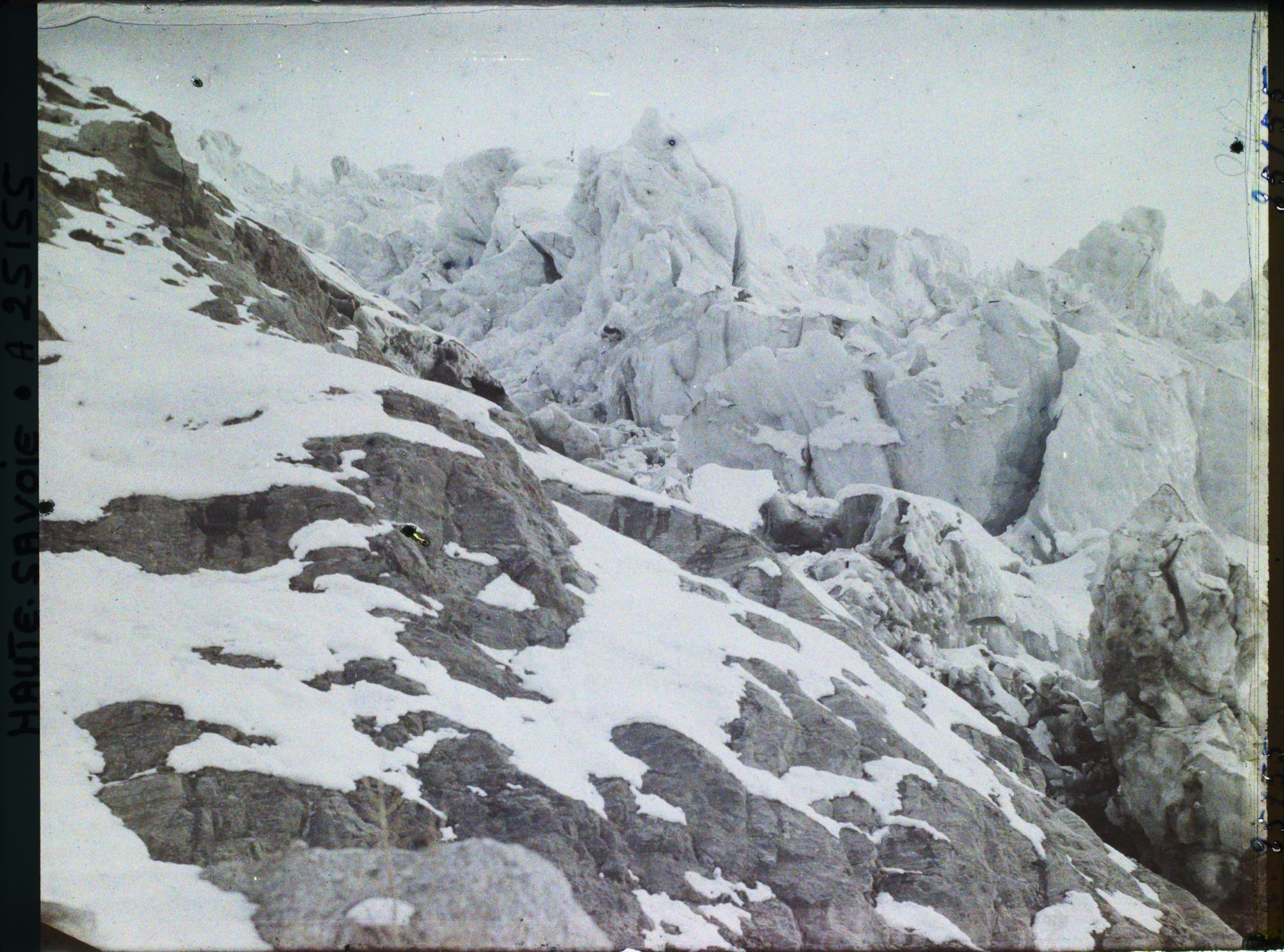 Image représentant France Les Alpes, Glacier des Bossons : Séracs du Glacier Supérieur des Bossons