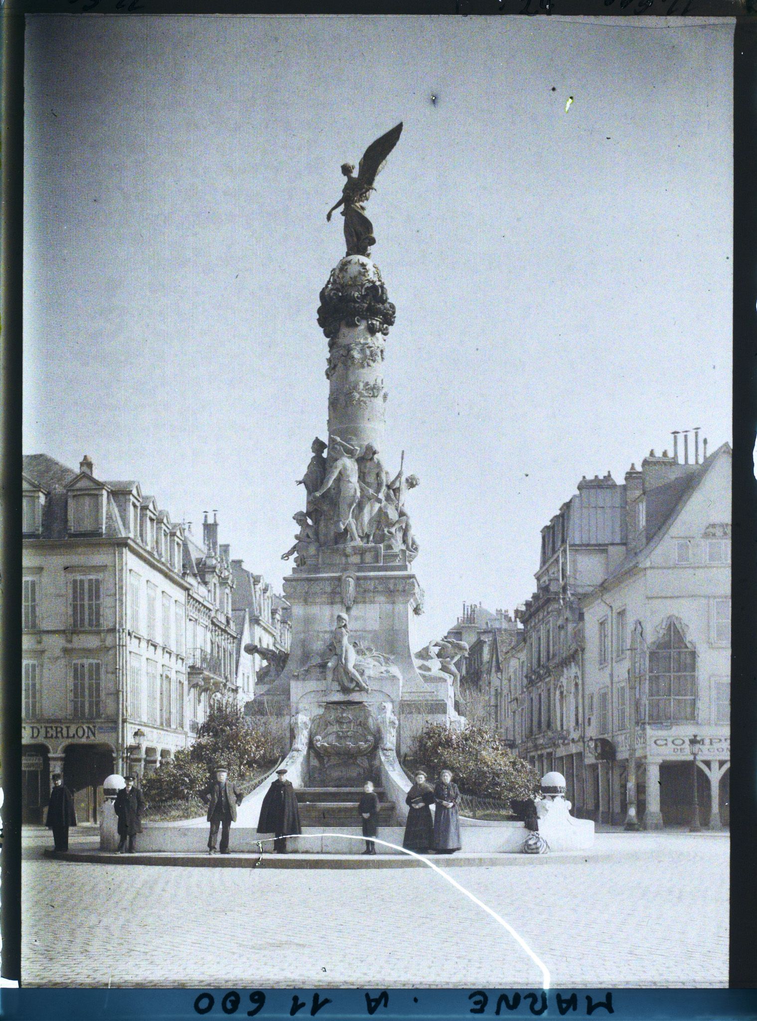 Image représentant La fontaine Subé, place Drouet d'Erlon