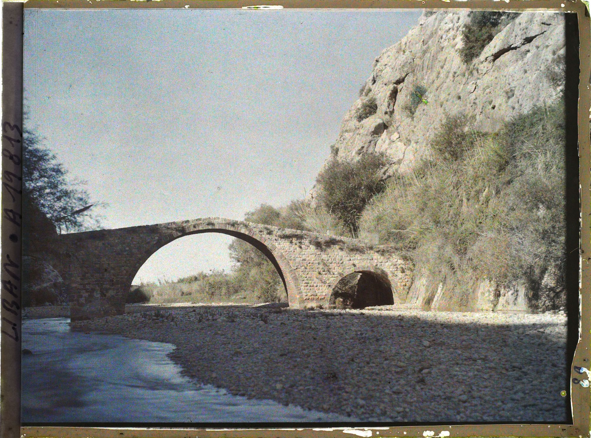 Image représentant Pont arabe dans les gorges du Nahr-el-kelb