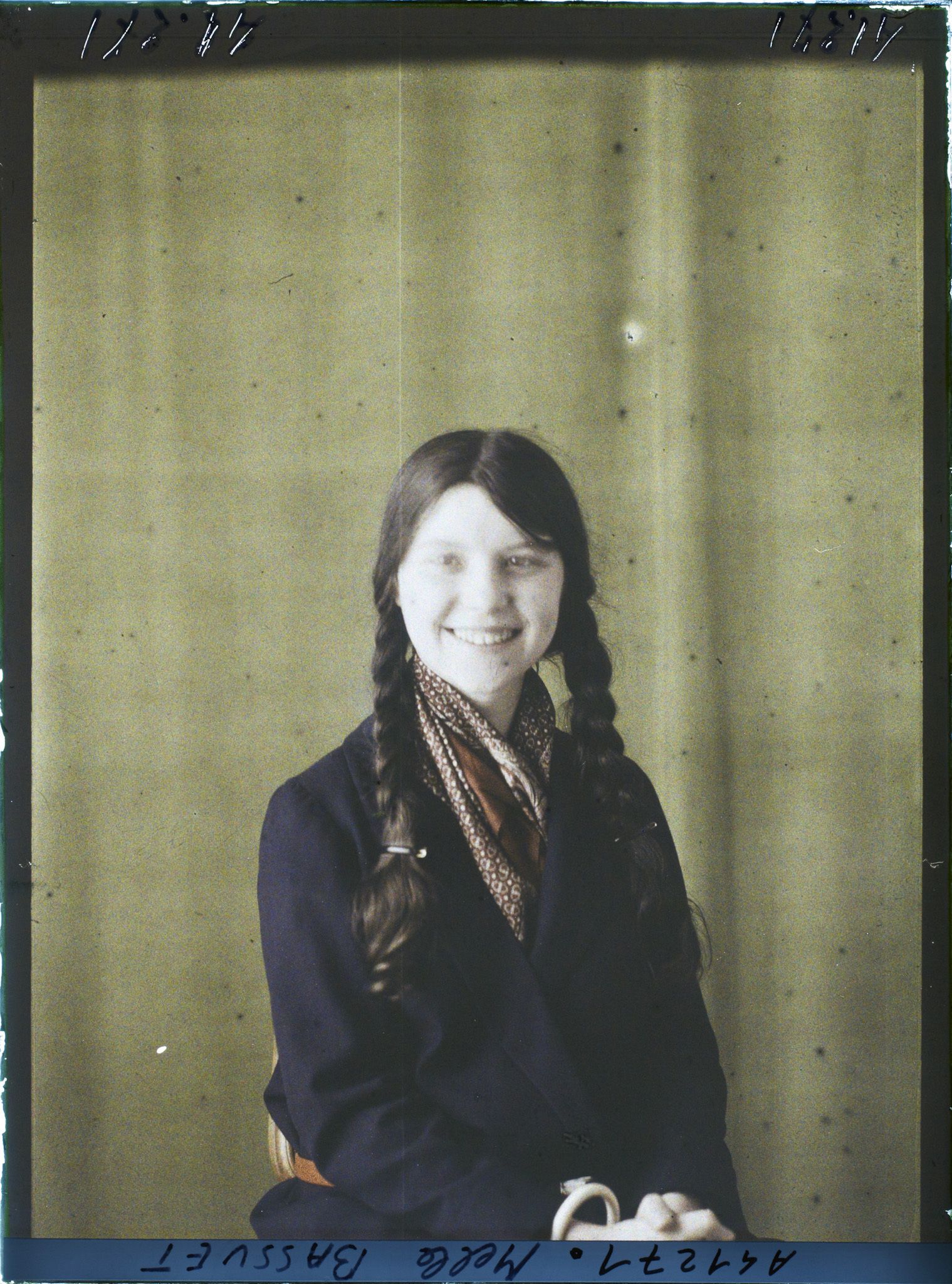 Image représentant https://musee-albert-kahn.s-museum.fr/home/NWQ2OTAwYzNmYjZlZTk1ZWQwODJmMjY4L2dlbmVyaWMtbm90aWNlLXRhYi9hdXRob3JpdHkvNjE3YTc5ZjVjZjhiODk2OGIzMzM3ZDIx/5d6900c3fb6ee95ed082f268/generic-notice-tab/authority/617a79ebcf8b8968b3336800 Mademoiselle Bassuet