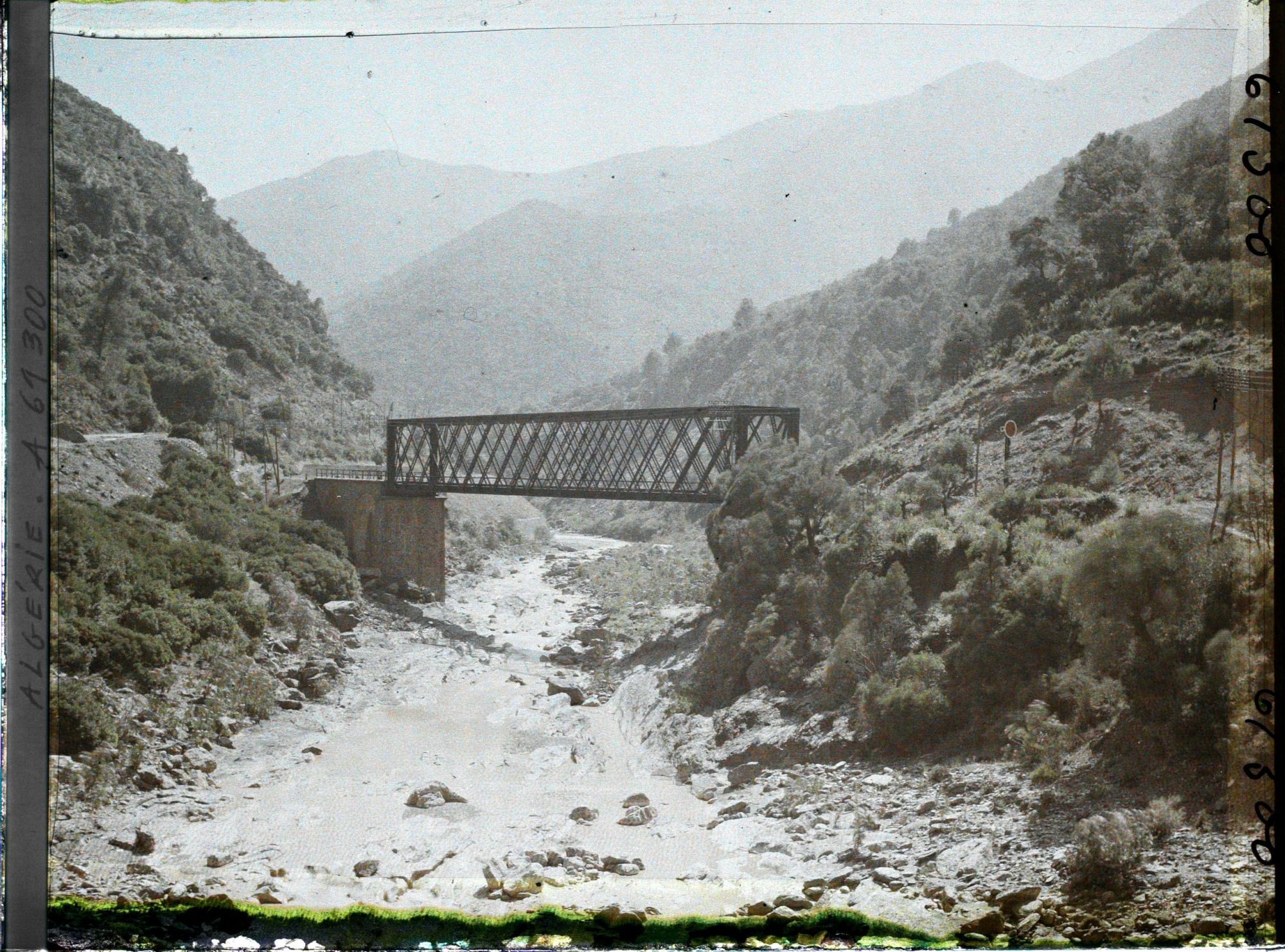 Image représentant Le pont du chemin de fer de Djelfa sur l'Oued Chiffa
