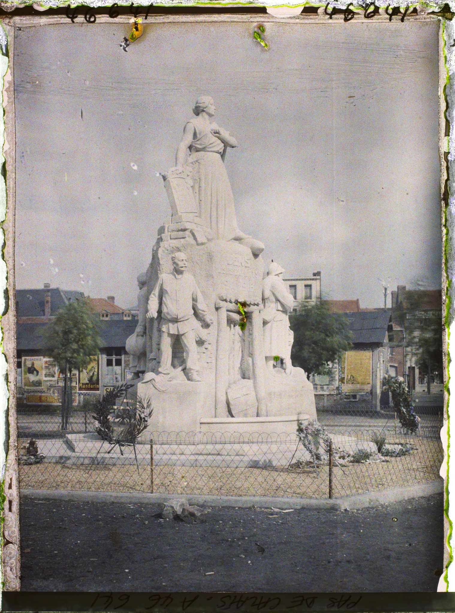 Image représentant France, Lens, Monumt aux Morts