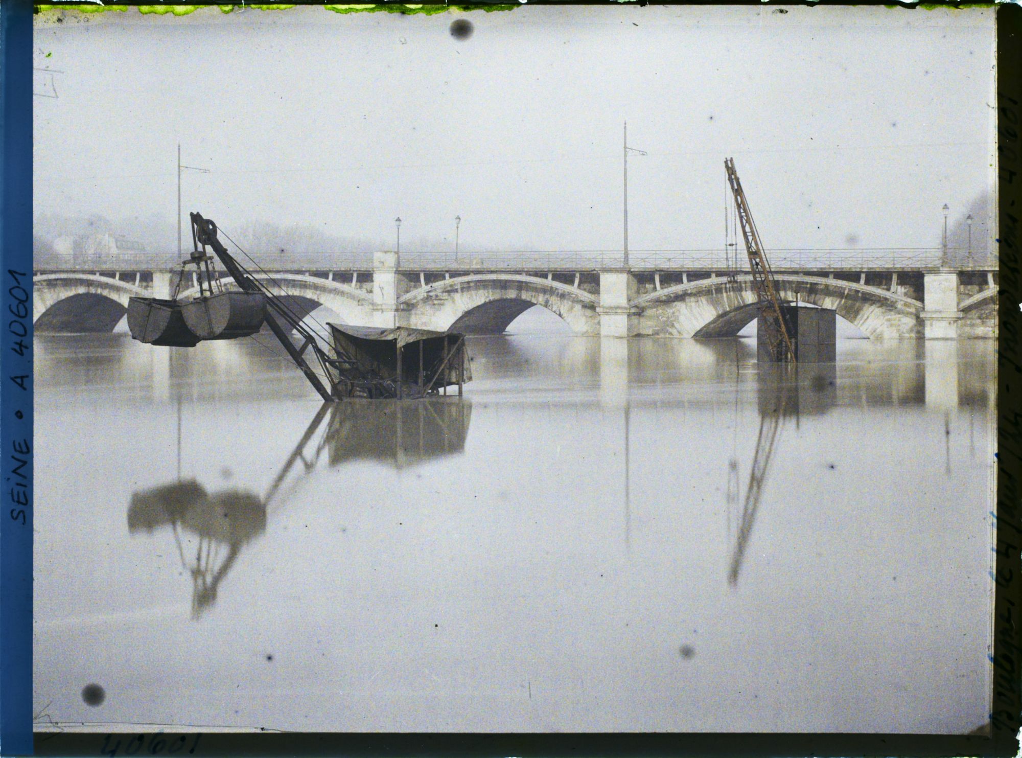 Image représentant La crue de la Seine au pont de Saint-Cloud