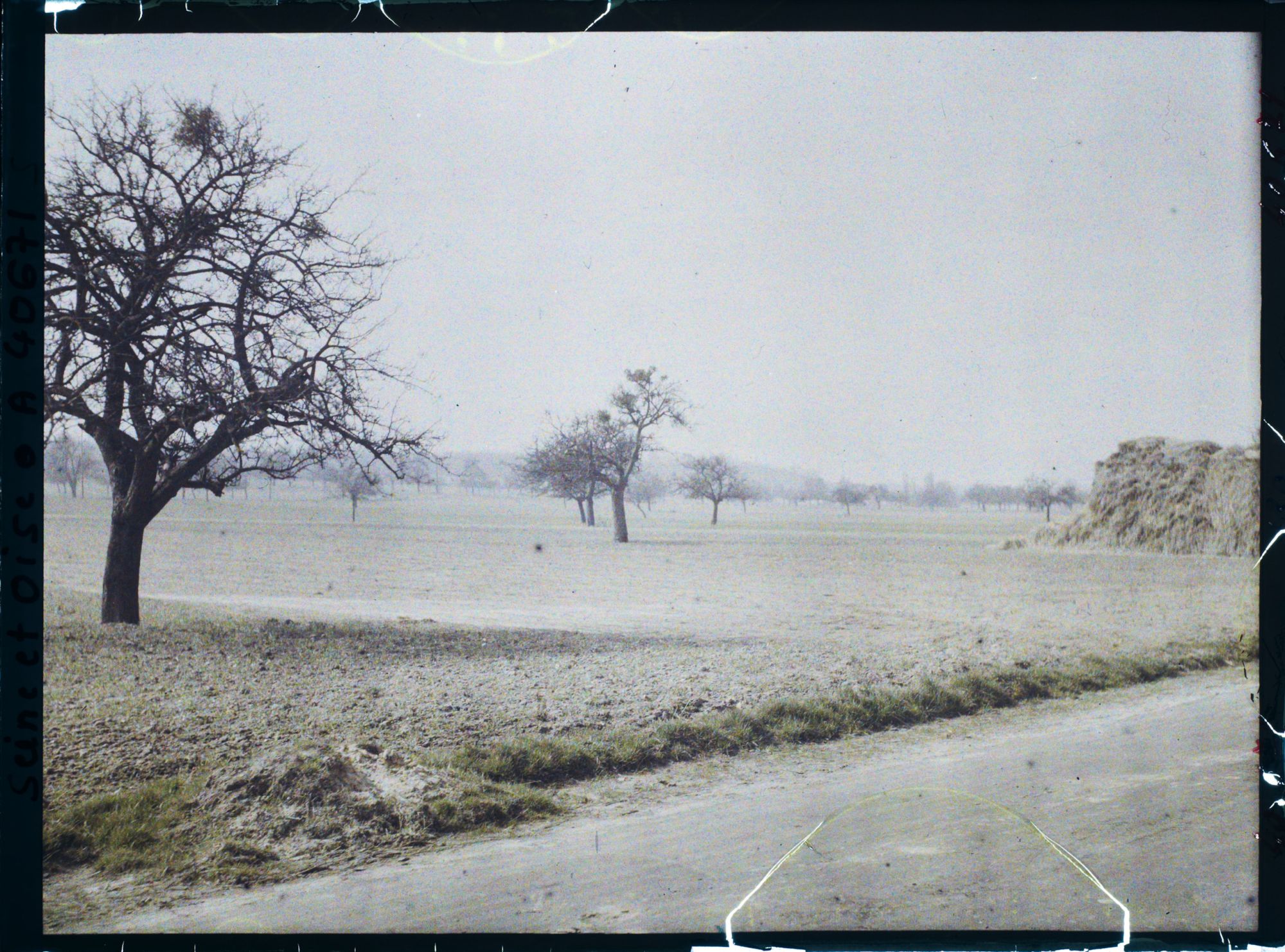 Image représentant France, Les Clayes, Les champs sur la route de Neauphle le Château vus vers le Sud Ouest