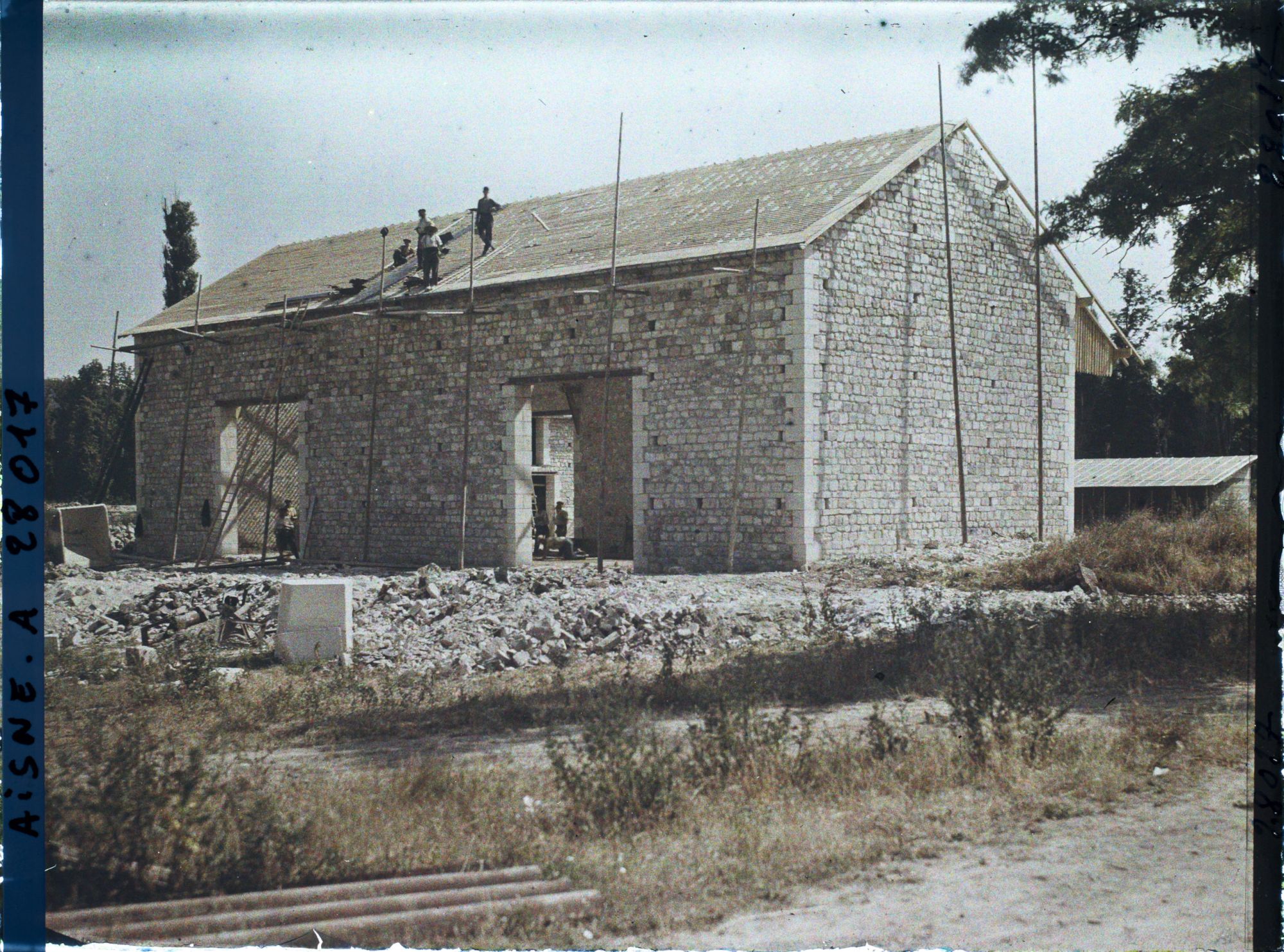 Image représentant France, Soissons, Construction d'une ferme au fond de Soissons