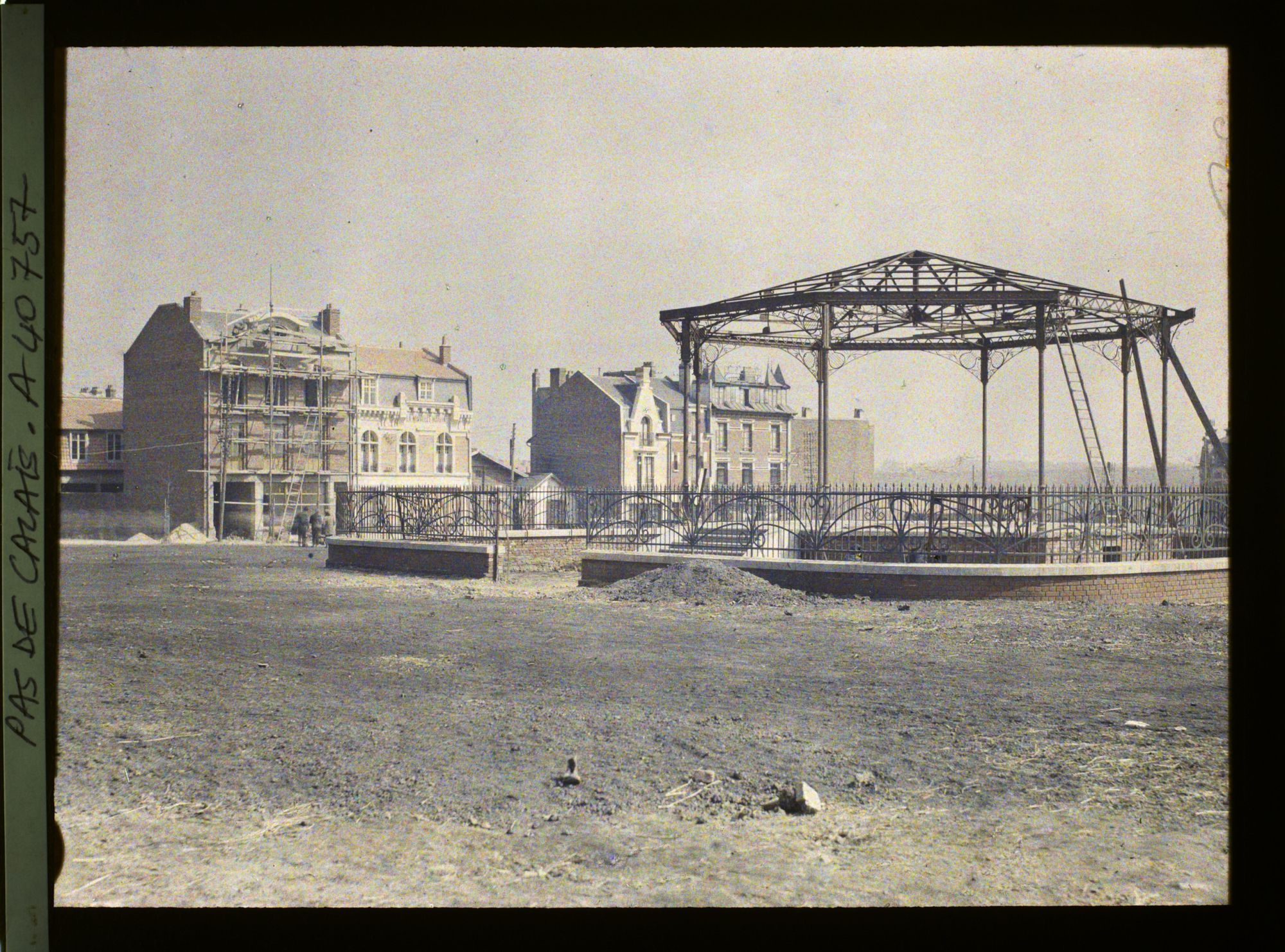 Image représentant France, Lens, Un aspect de la Place de la République