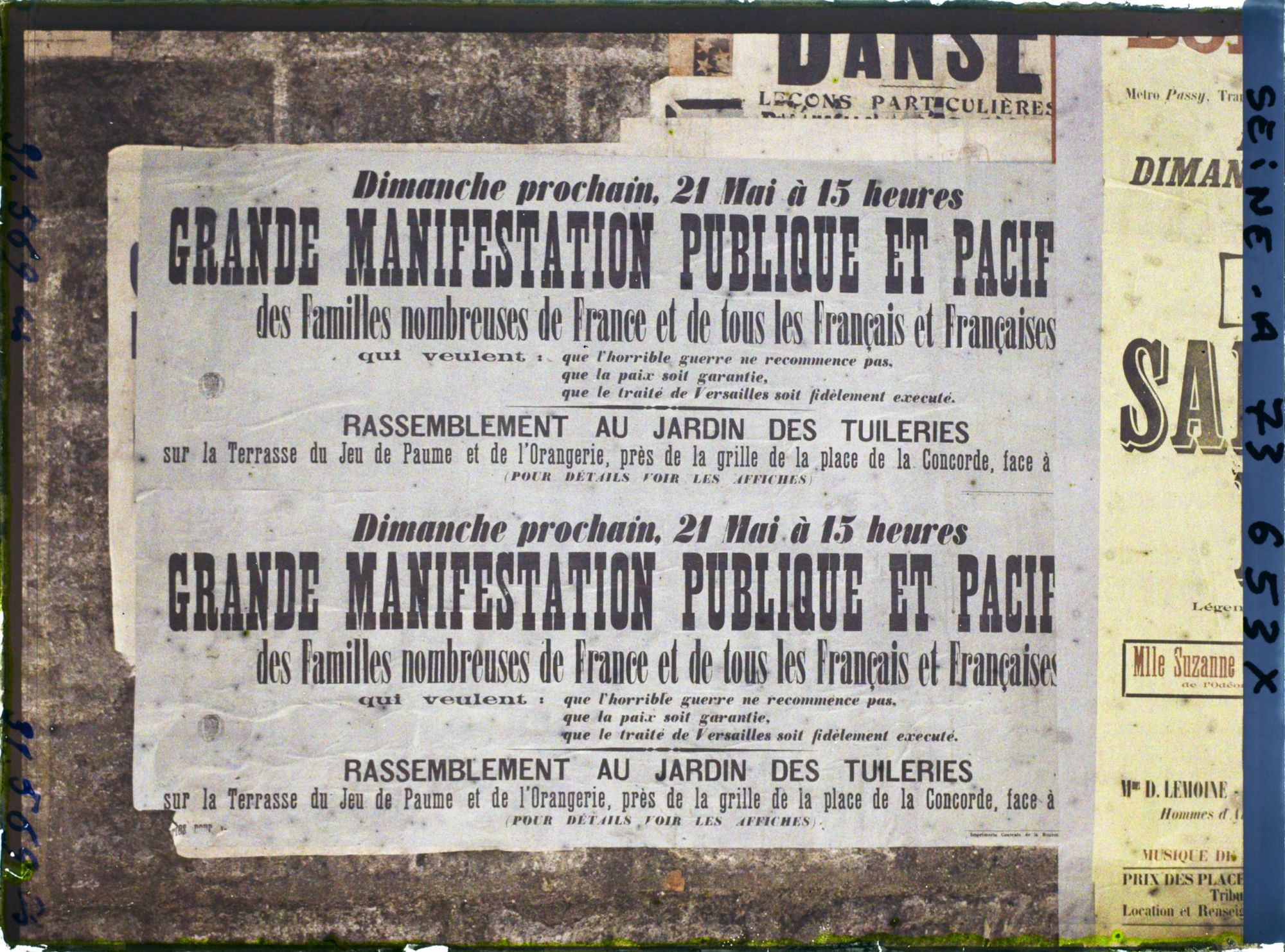 Image représentant Affiche de la Ligue des familles nombreuses de France, appel à une manifestation pacifique pour l'application du traité de Versailles