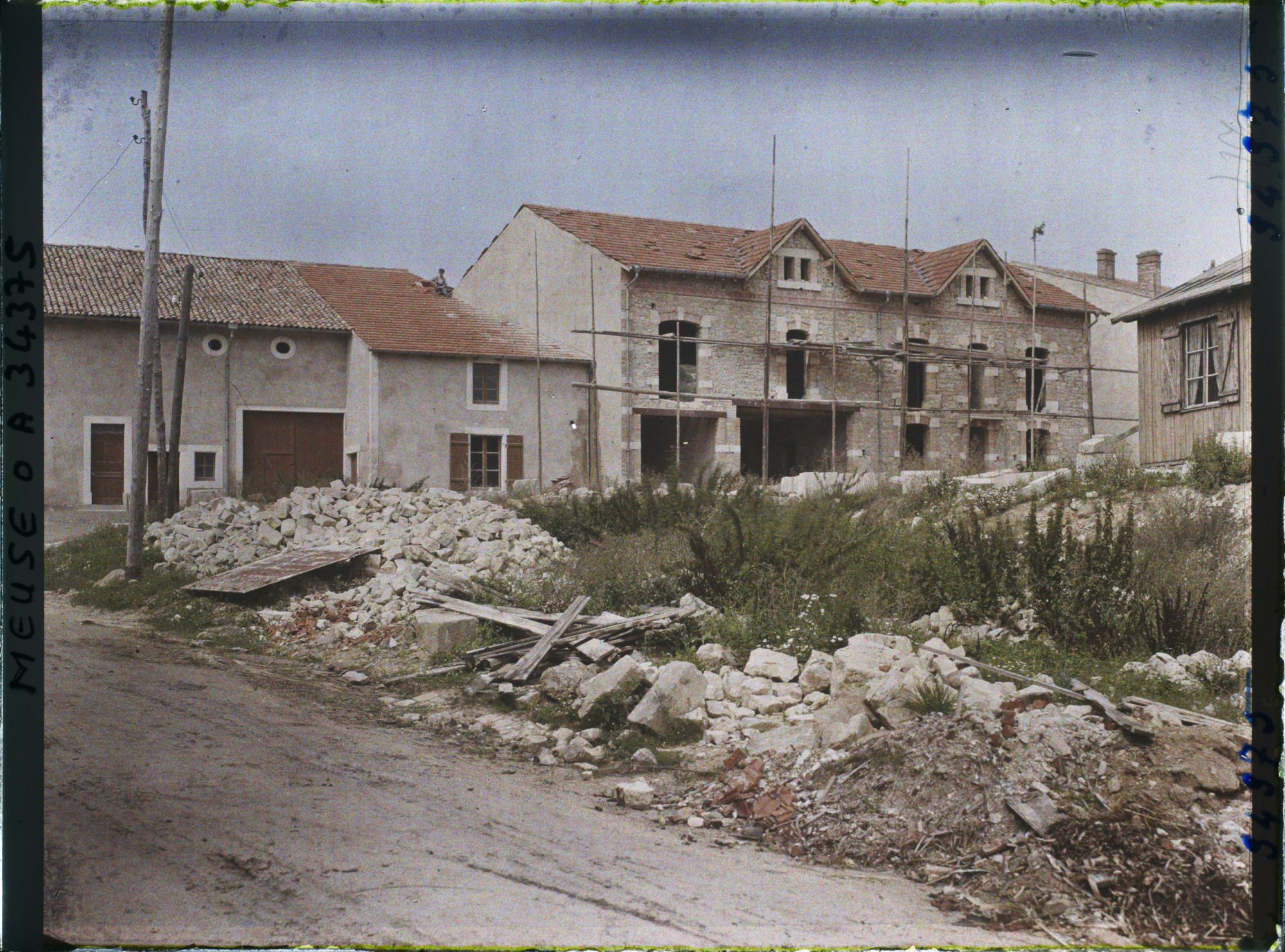 Image représentant France, St Maurice sous les Côtes, Reconstructions