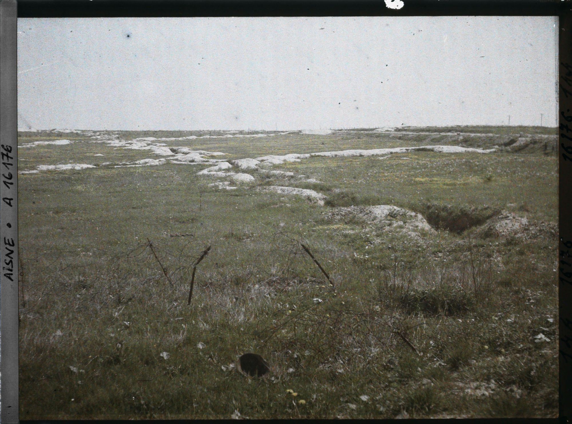 Image représentant France, Env- de St Quentin, Tranchée devant St Quentin s/ la route de Ham, vue vers St Quentin