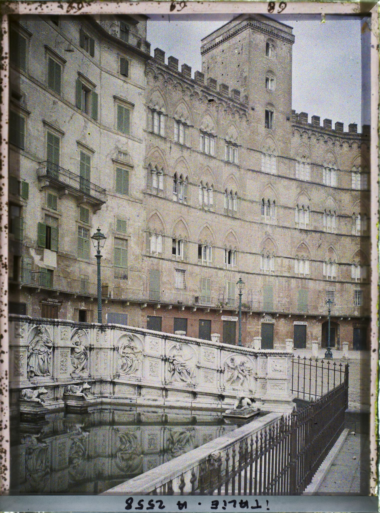 Image représentant Fontaine Gaia